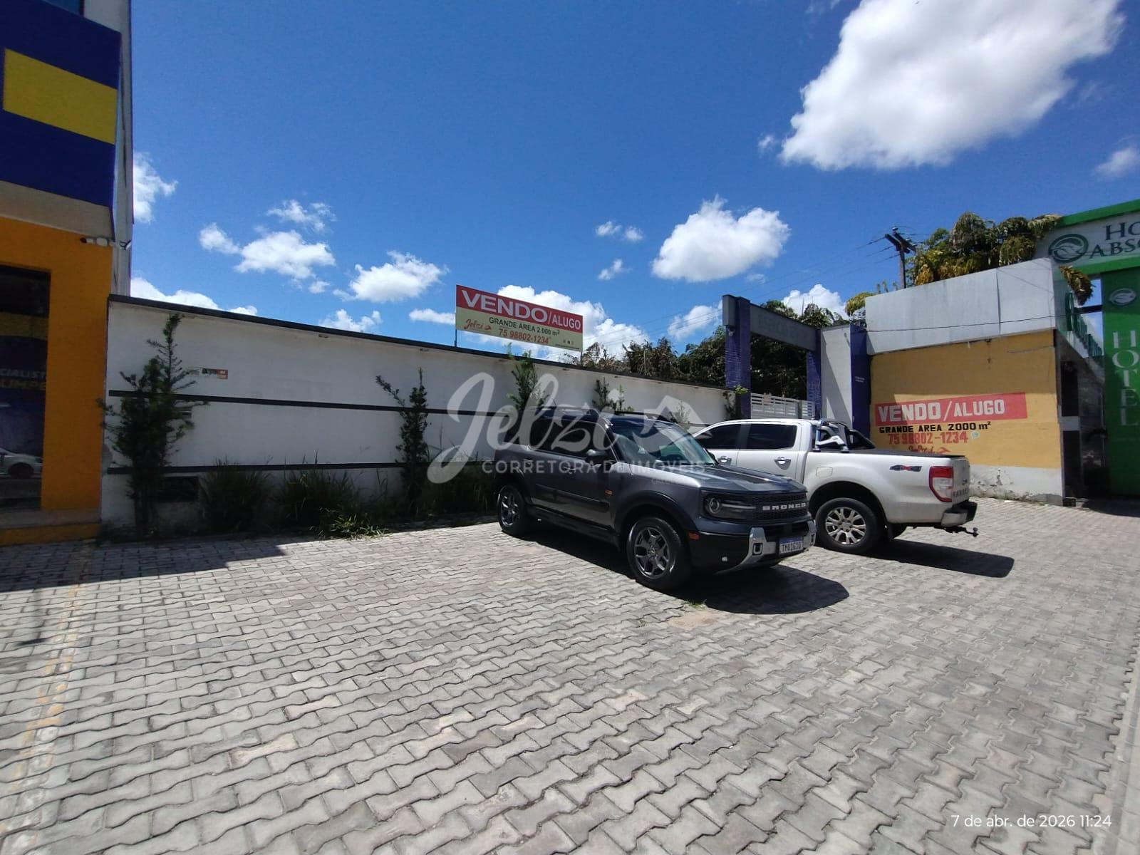 Com?rcio em avenida principal  grande ?rea para  com?rcio em  ...