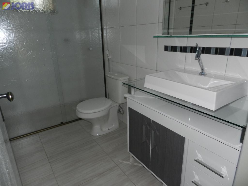 Kitinete no centro da cidade, prxima Unioeste