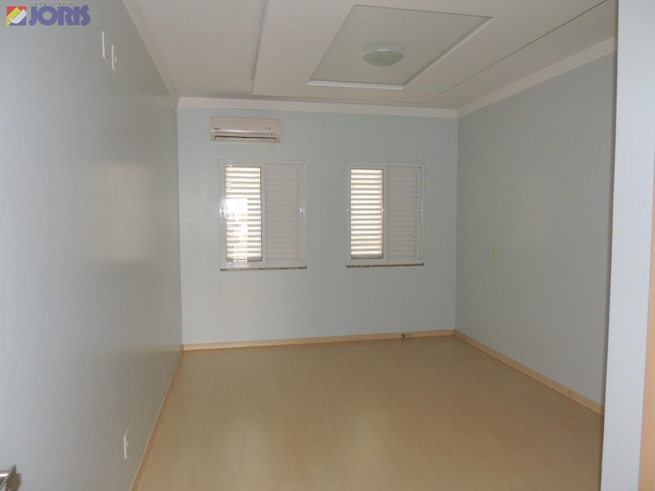 Sobrado - Centro