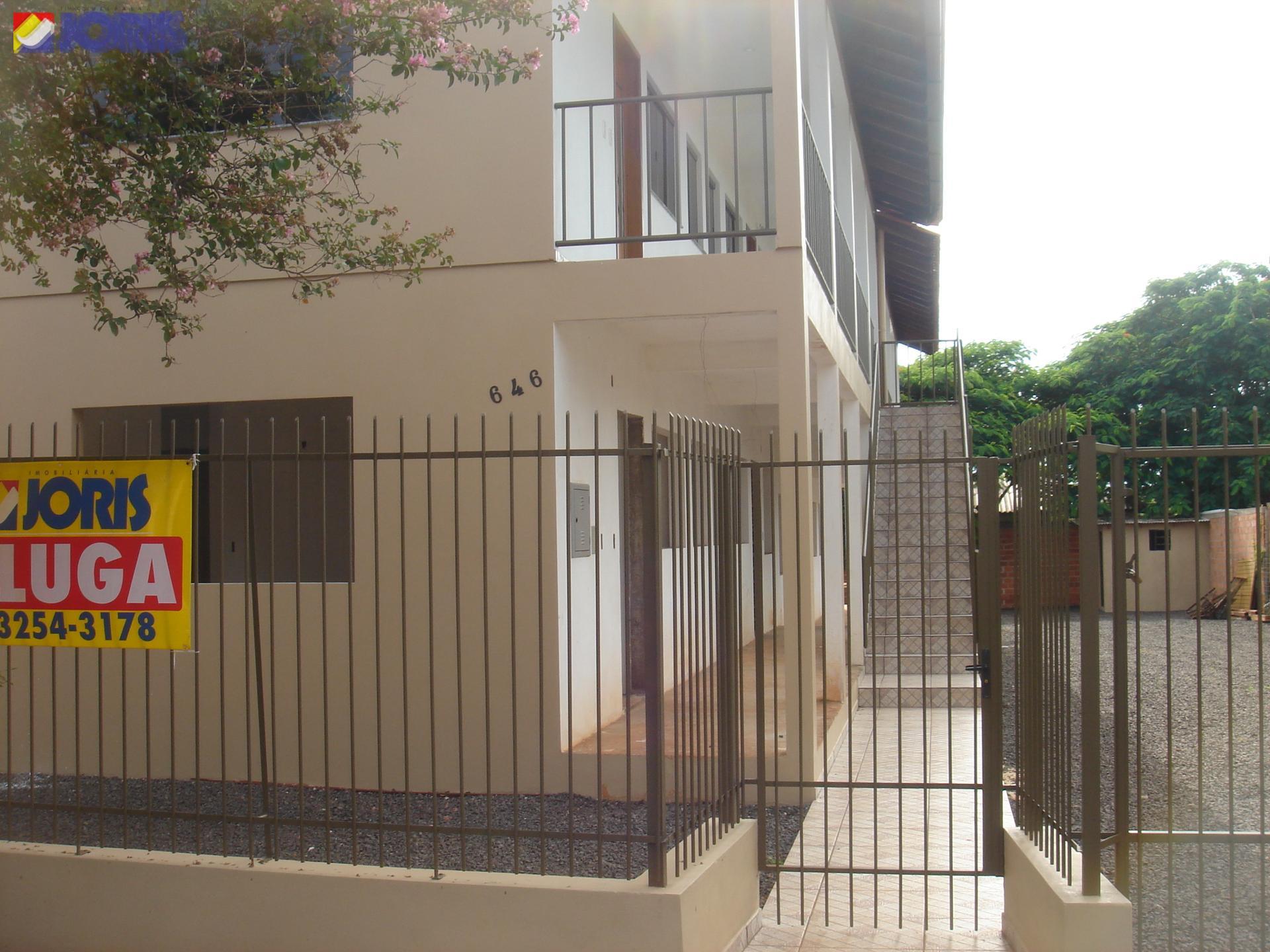 Apartamento com 02 quartos e com vaga de garagem, no centro da...