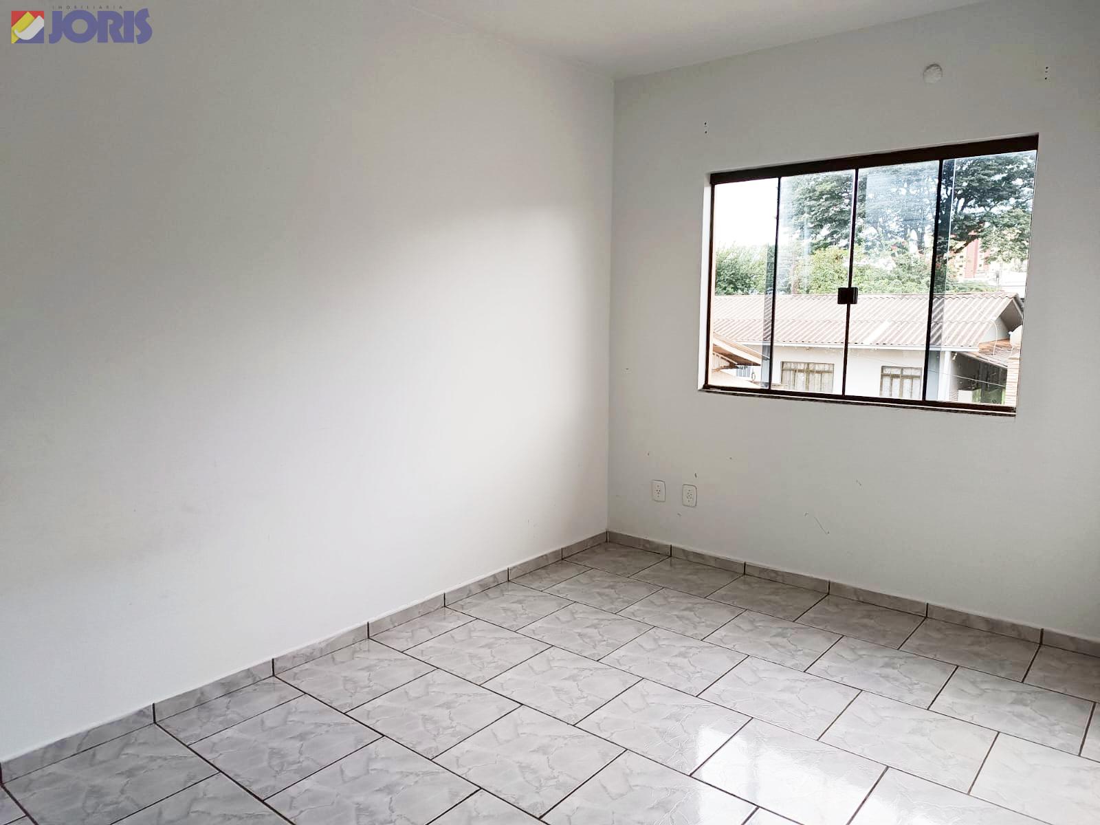 Apartamento com 02 quartos e com vaga de garagem, no centro da...