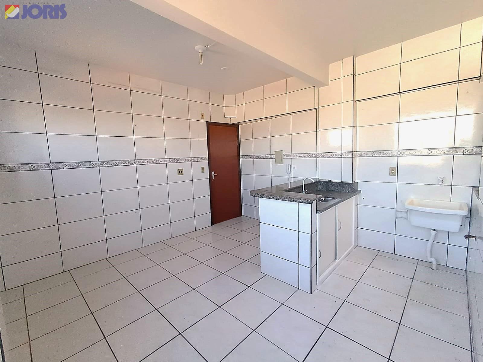 Apartamento | Com sacada | Centro