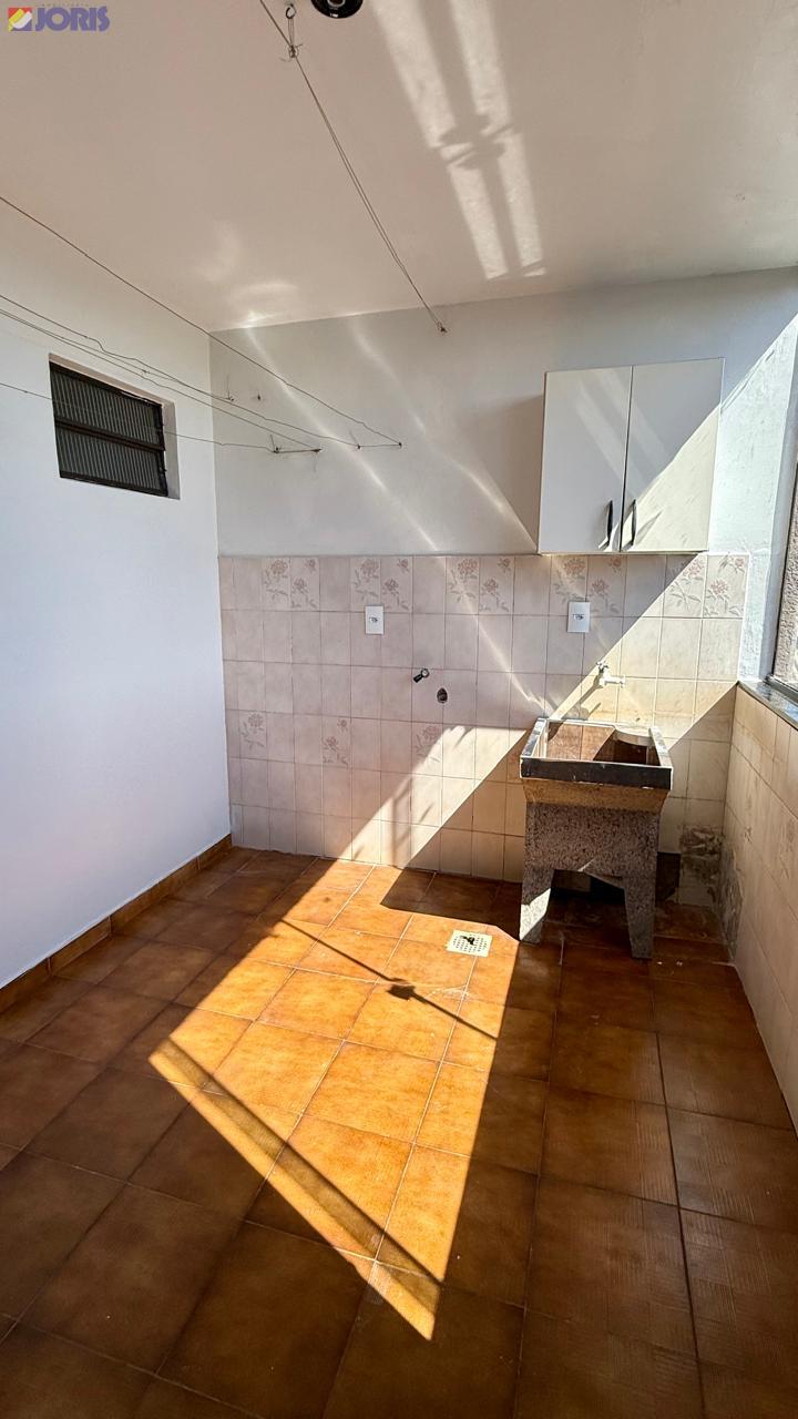 Apartamento  1 suíte  2 Quartos  Vaga de Garagem