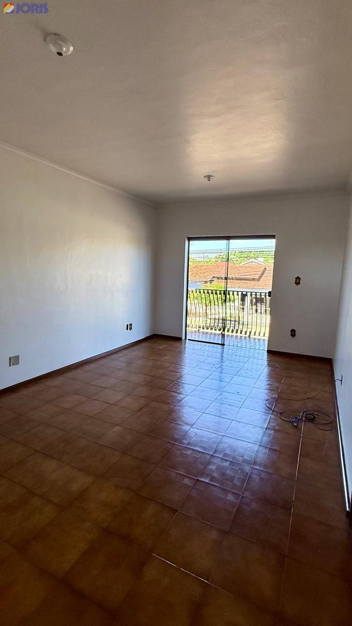 Apartamento  1 suíte  2 Quartos  Vaga de Garagem