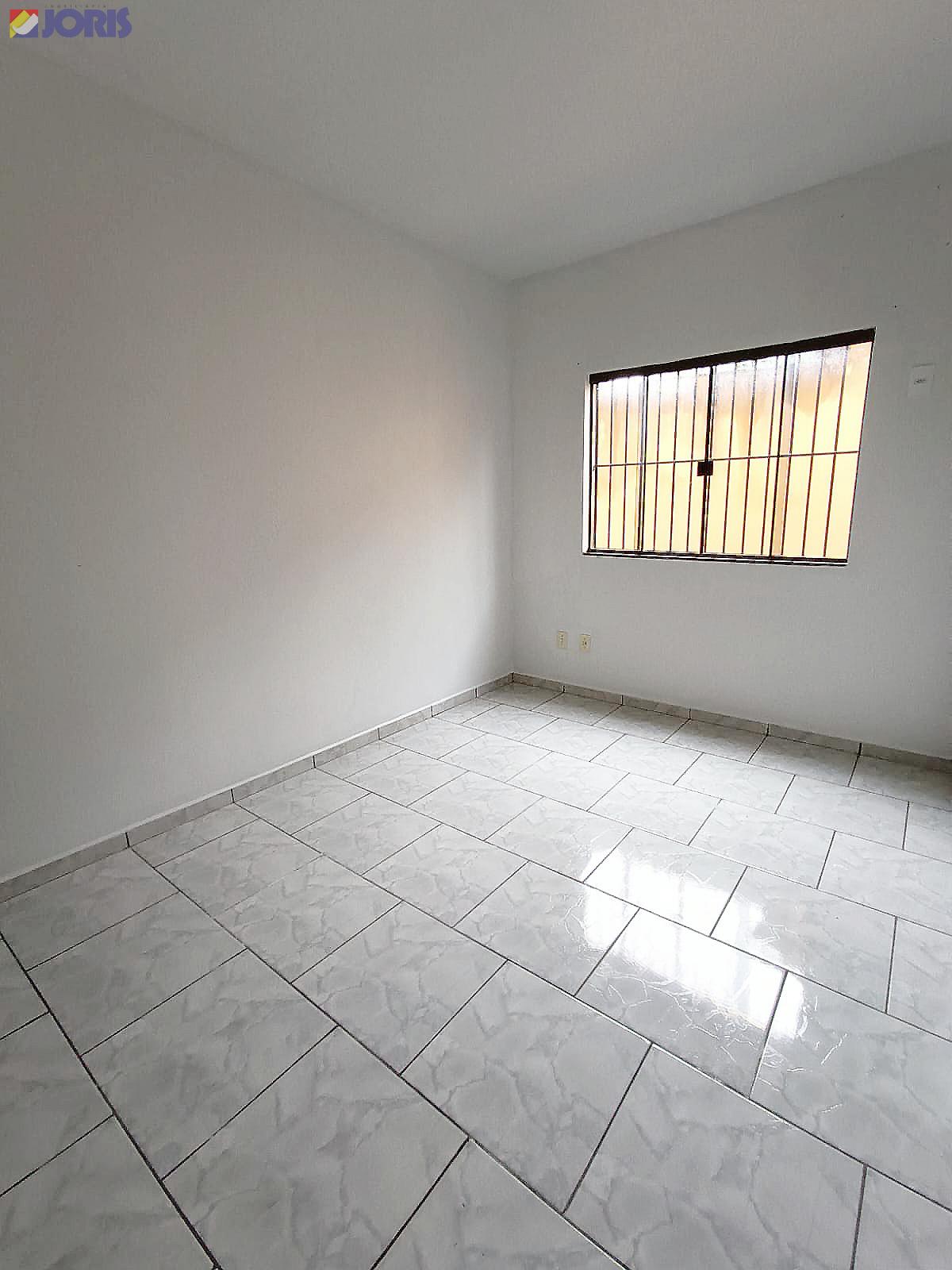 Apartamento térreo - Centro