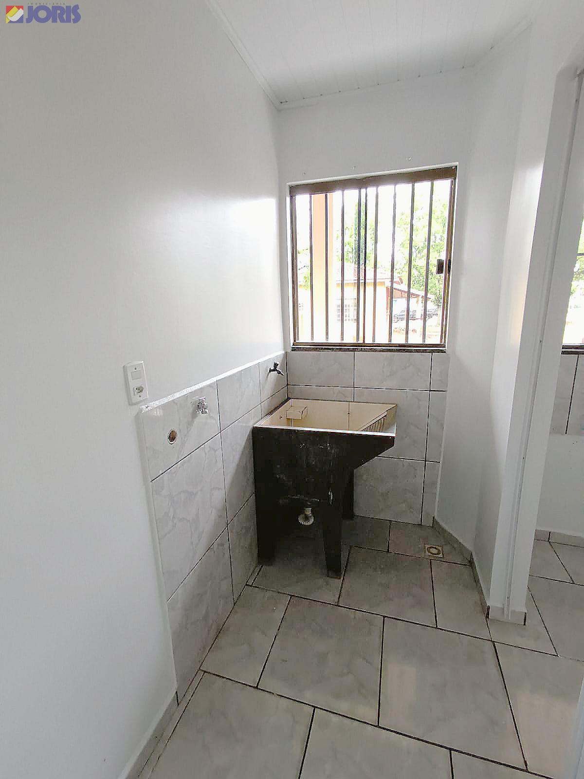 Apartamento térreo - Centro