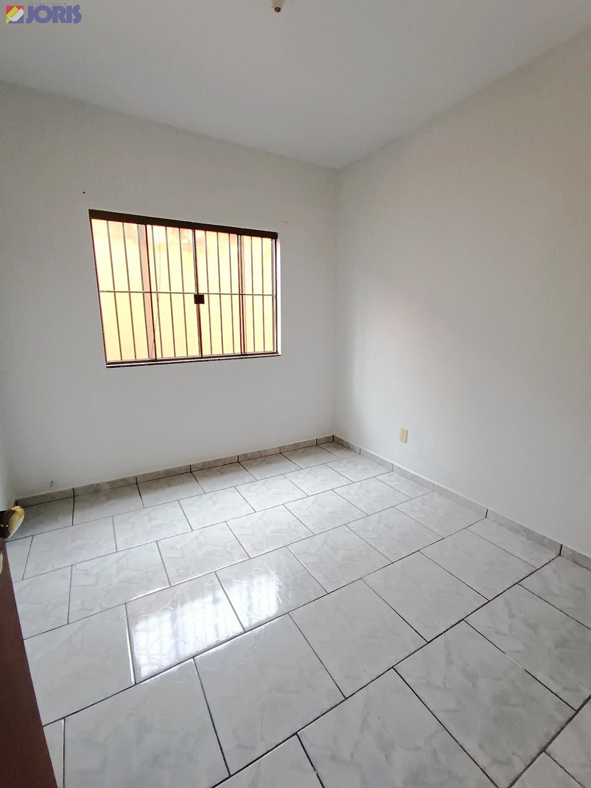 Apartamento térreo - Centro