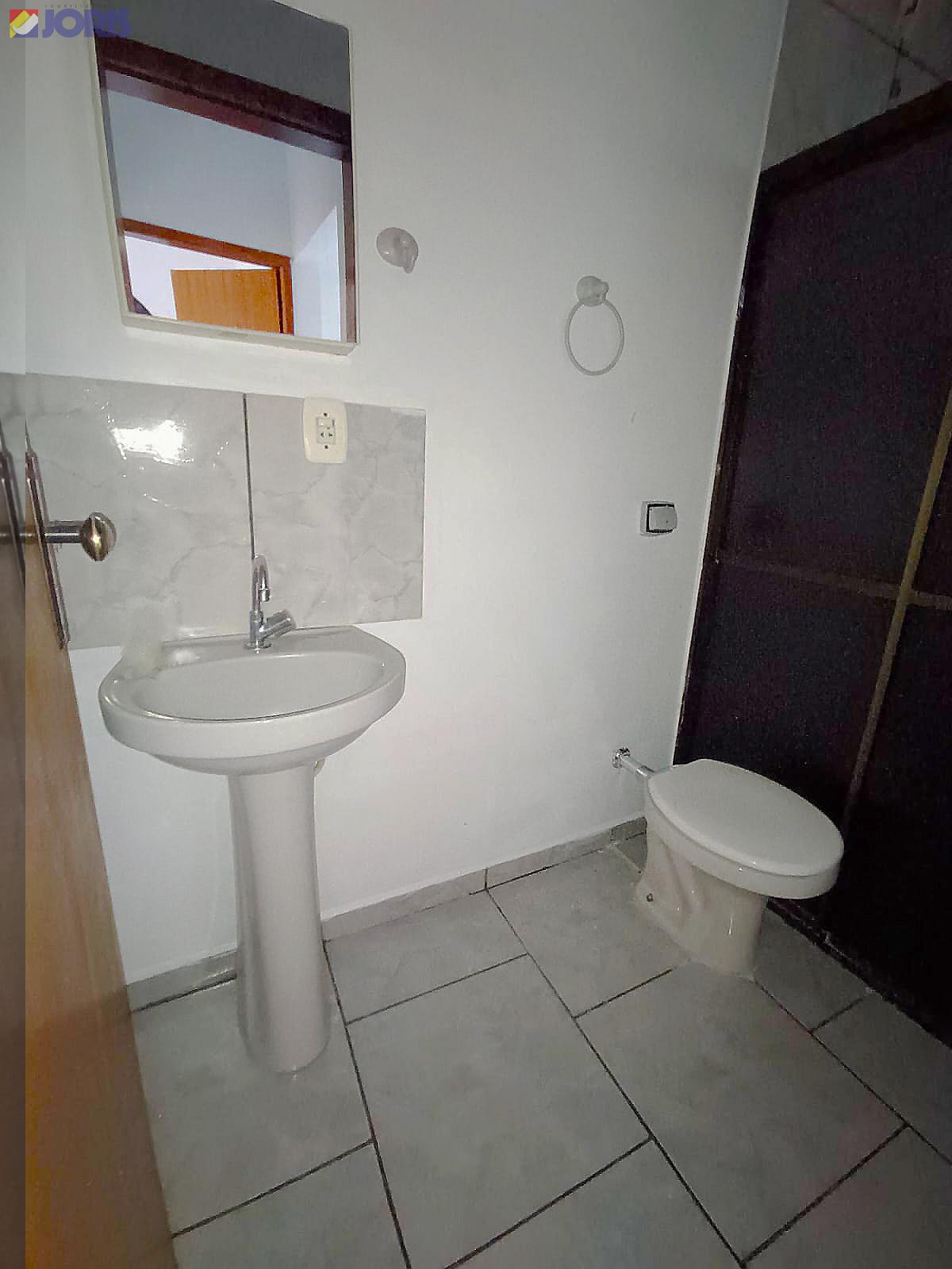 Apartamento térreo - Centro