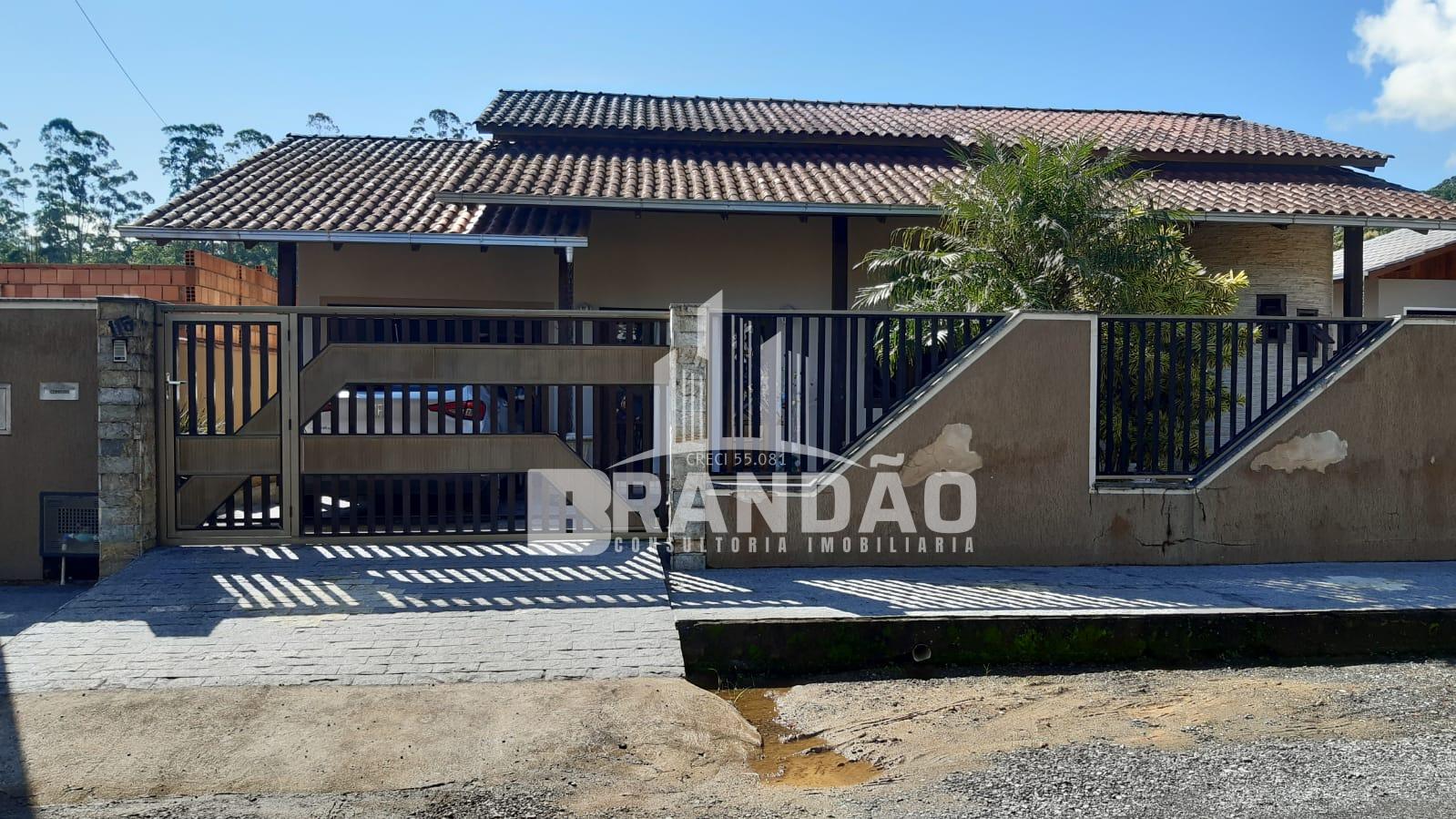 Casa à venda, Ilha da Figueira, GUARAMIRIM - SC com suíte mais dois dormitórios