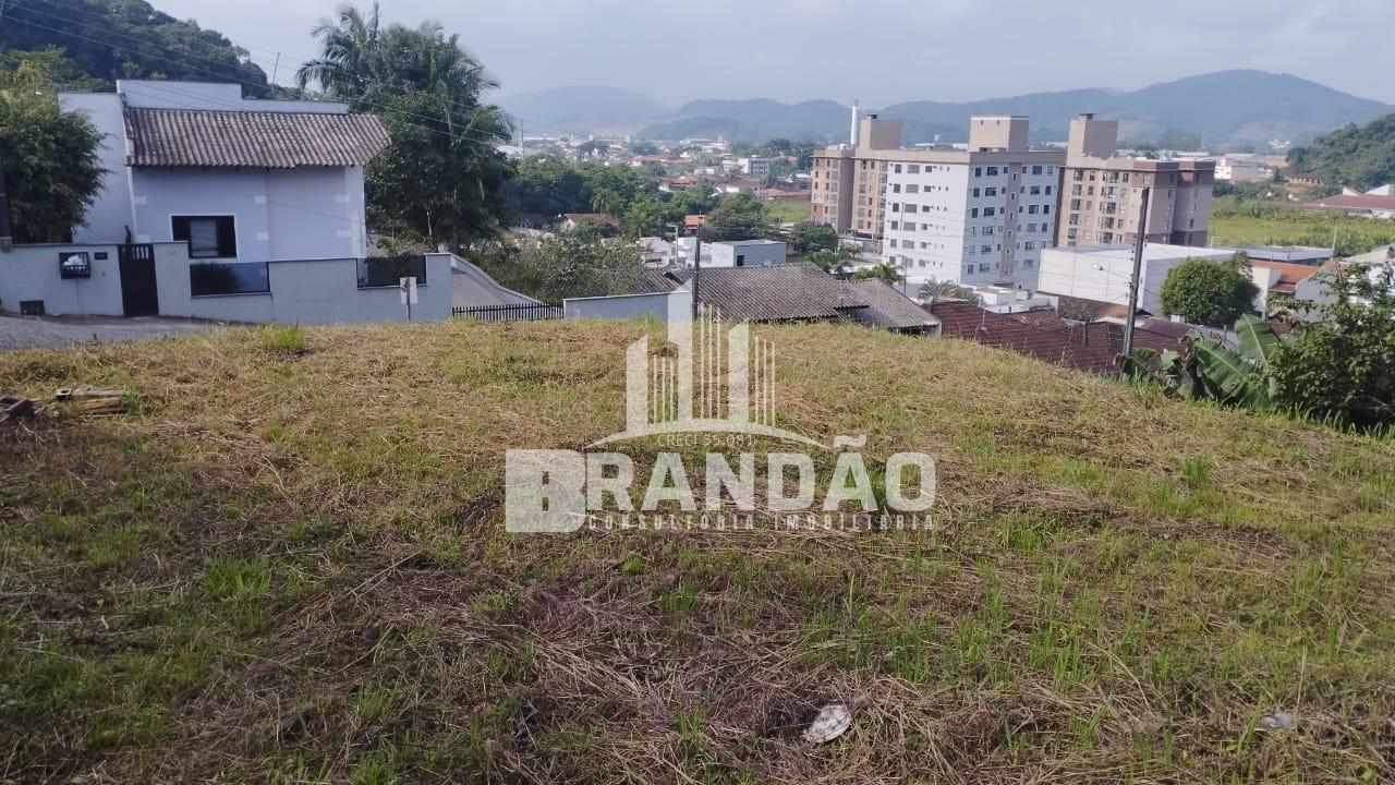 Lindo terreno no bairro Amizade em Guaramirim. Terreno em local alto.