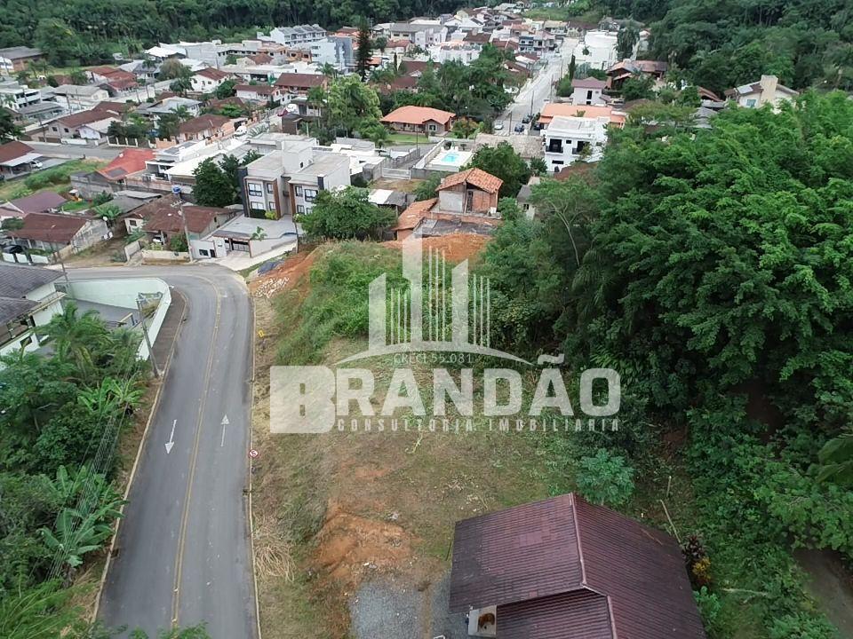Terreno à venda com 362,84m , no bairro Amizade - GUARAMIRIM - SC