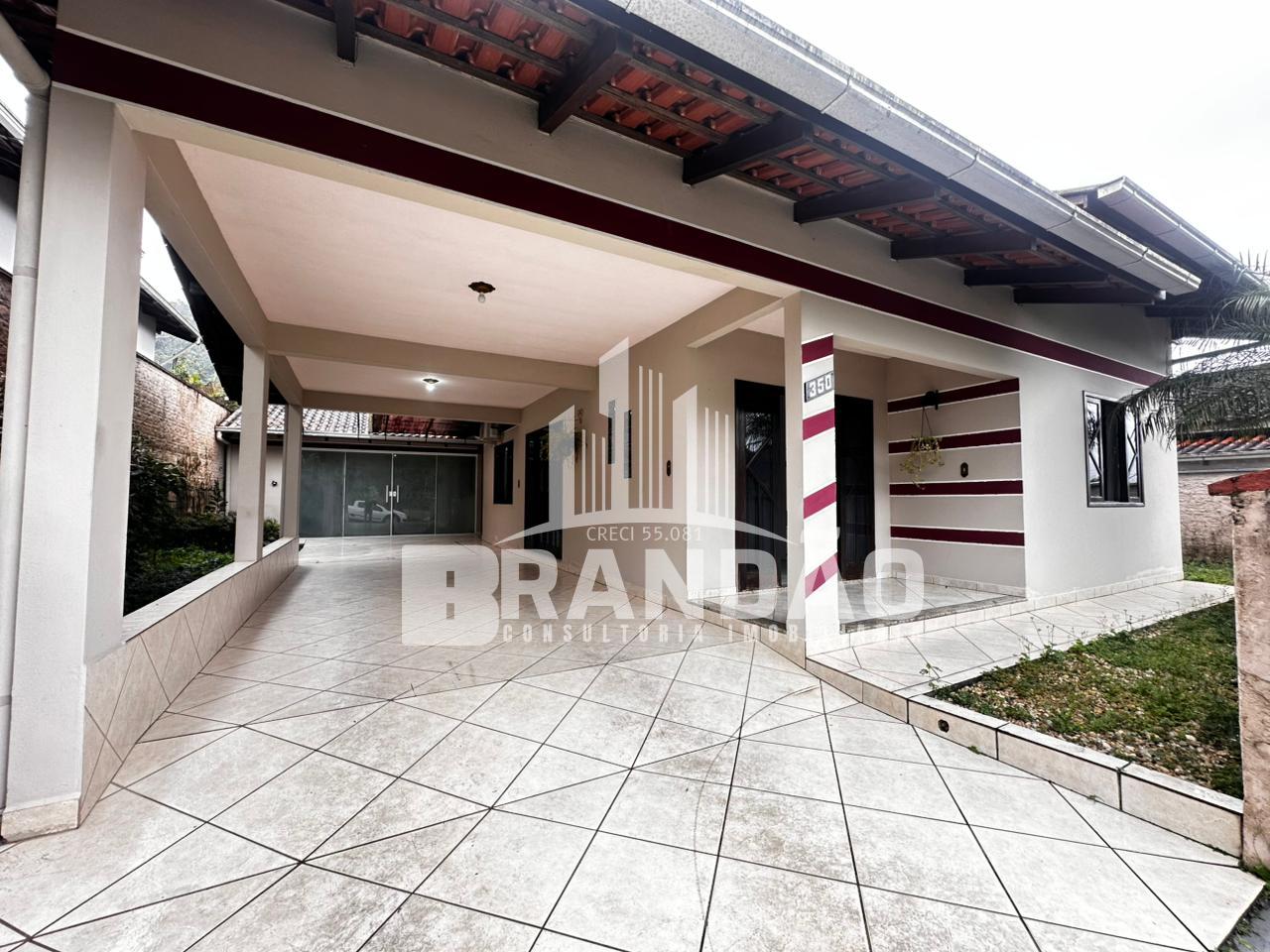 Casa à venda no bairro Nova Esperança, GUARAMIRIM - SC, com 11...