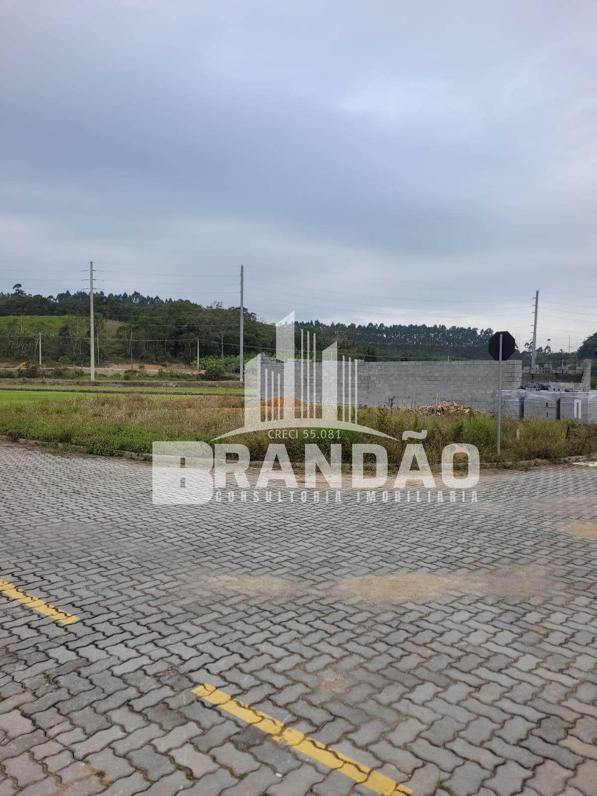 Terreno de ESQUINA à venda no bairro Caixa da agua, GUARAMIRIM...