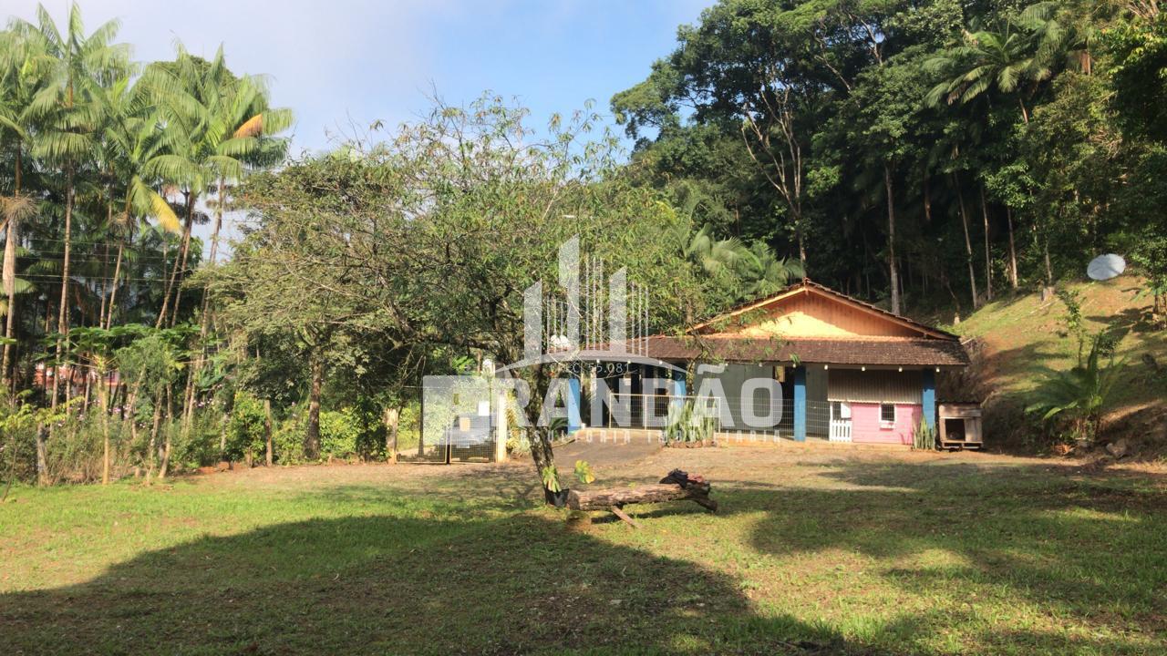 Chácara com nascente à venda, no bairro Caixa d Água - GUARAMI...