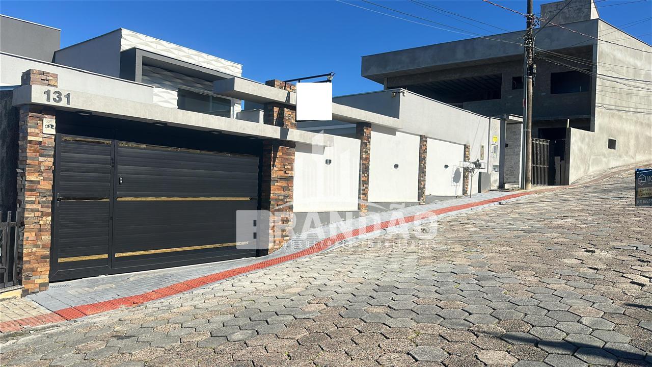 Casa à Venda no Jaraguá Esquerdo em Jaraguá do Sul          Al...