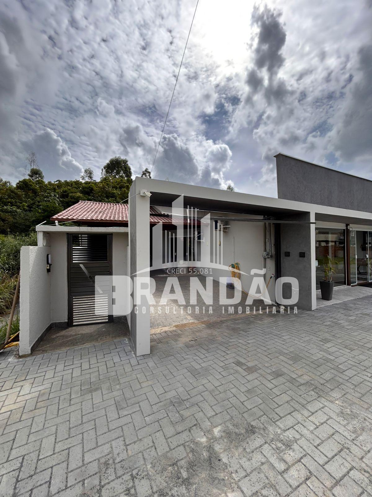 Casa Ampla com Galpão Comercial à Venda - Bananal do Sul GUARA...