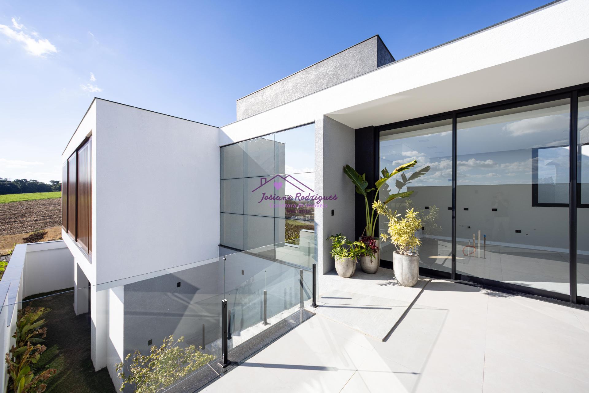 CASA DE ALTO PADRÃO À VENDA NO BAIRRO CADORIN EM PATO BRANCO