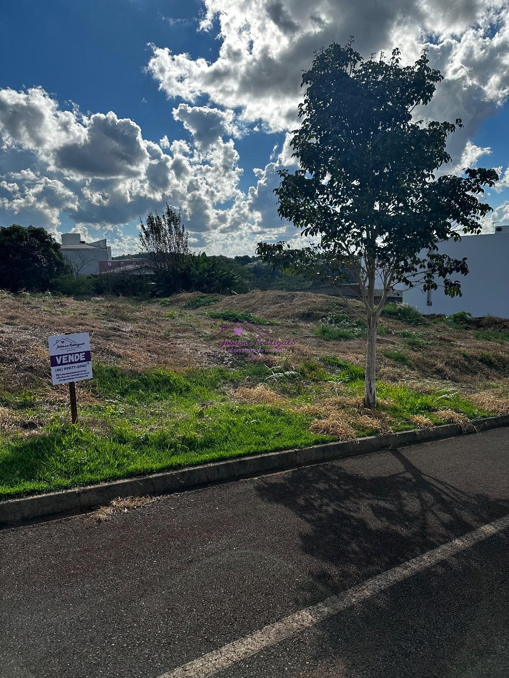 TERRENO DE ESQUINA PR?XIMO A AVENIDA TUPI NO BAIRRO PINHEIRINH...