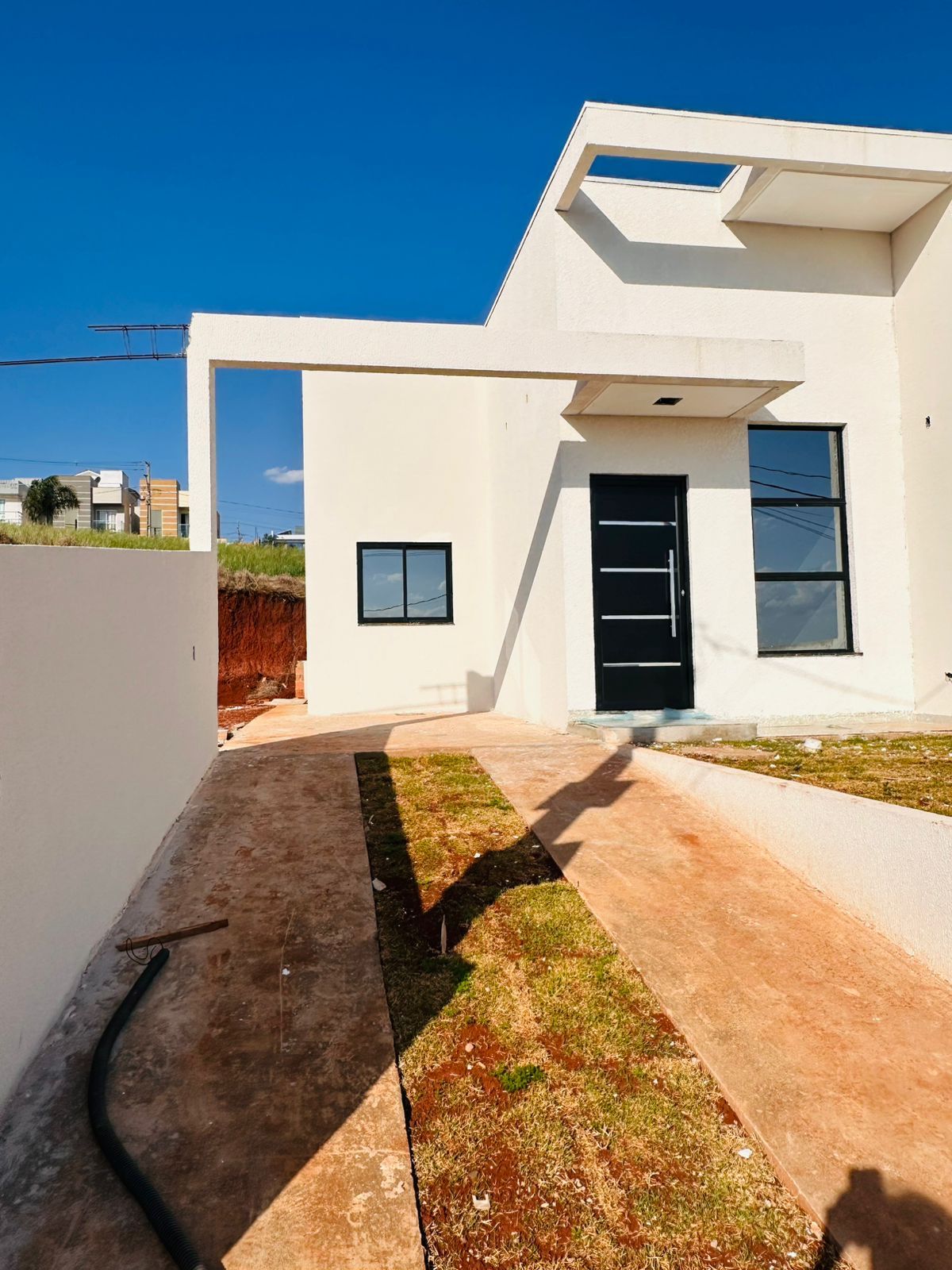 CASA COM DOIS QUARTOS ? VENDA NO BAIRRO FRARON EM PATO BRANCO