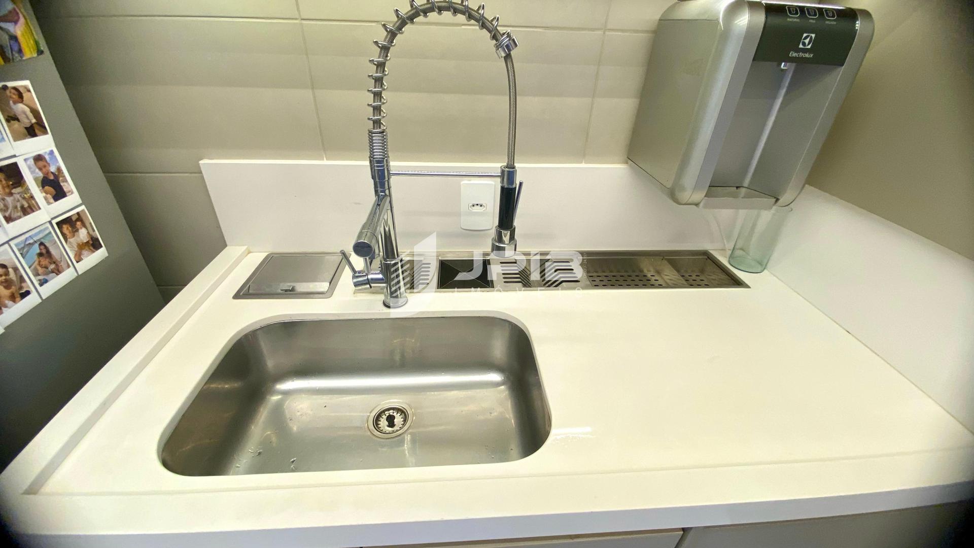 Excelente Apartamento 2 quartos reformado, em Frente ao Parque...