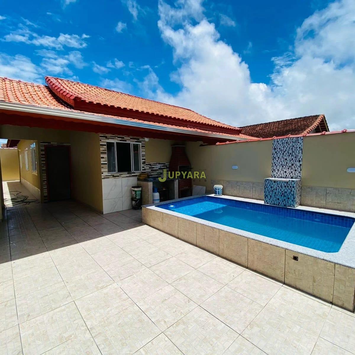 Casa Nova com 02 Dormitórios - Piscina e à 800 metros do Mar