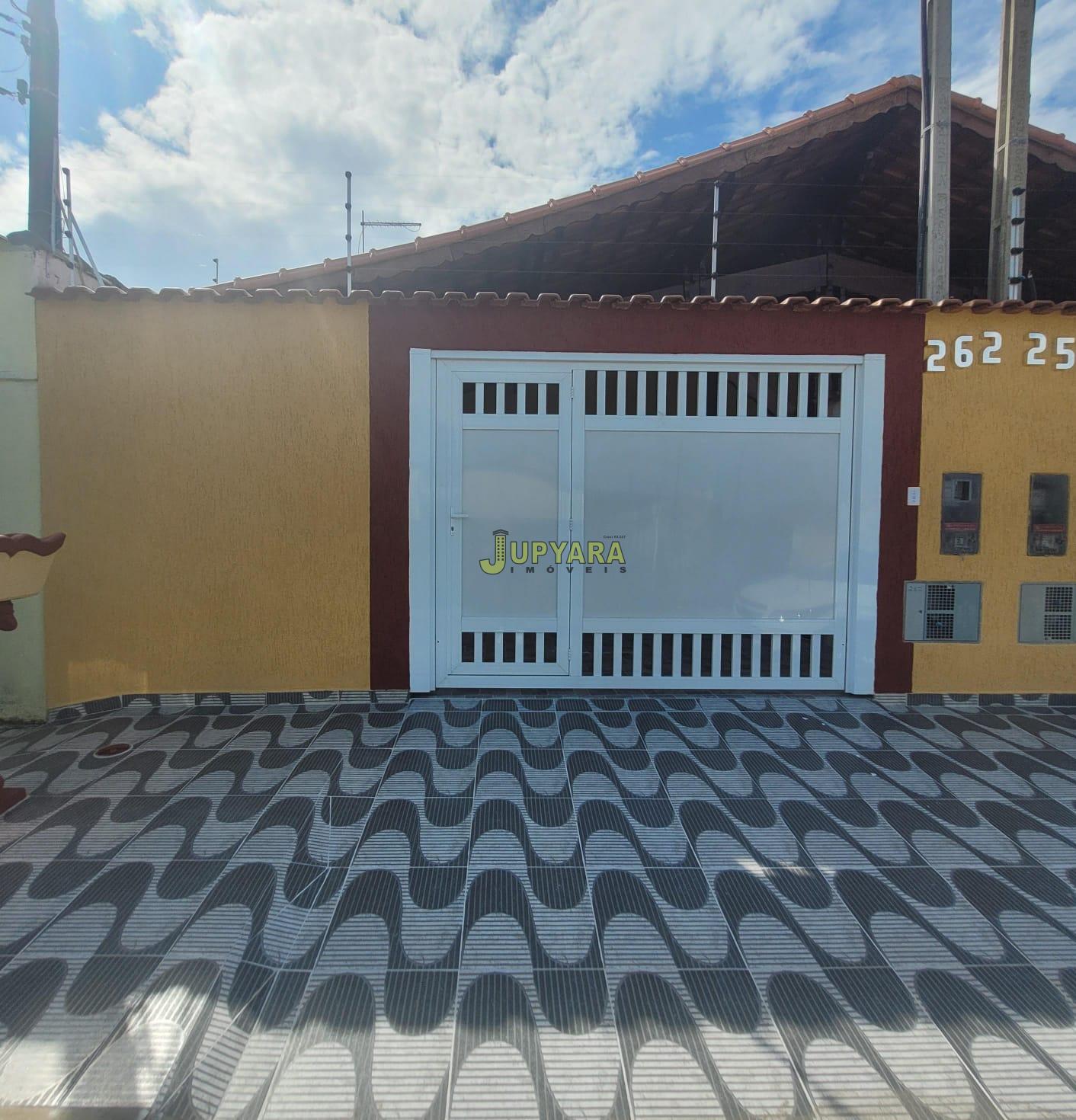 CASA NOVA, 3 DORM  SENDO 1 SUÍTE - PISCINA E CHURRASQUEIRA