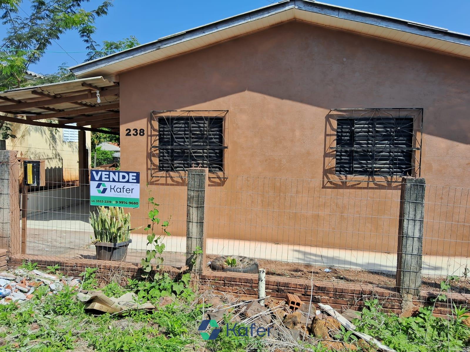 CASA Á VENDA - BAIRRO SÃO CRISTÓVÃO- CAPANEMA - PR