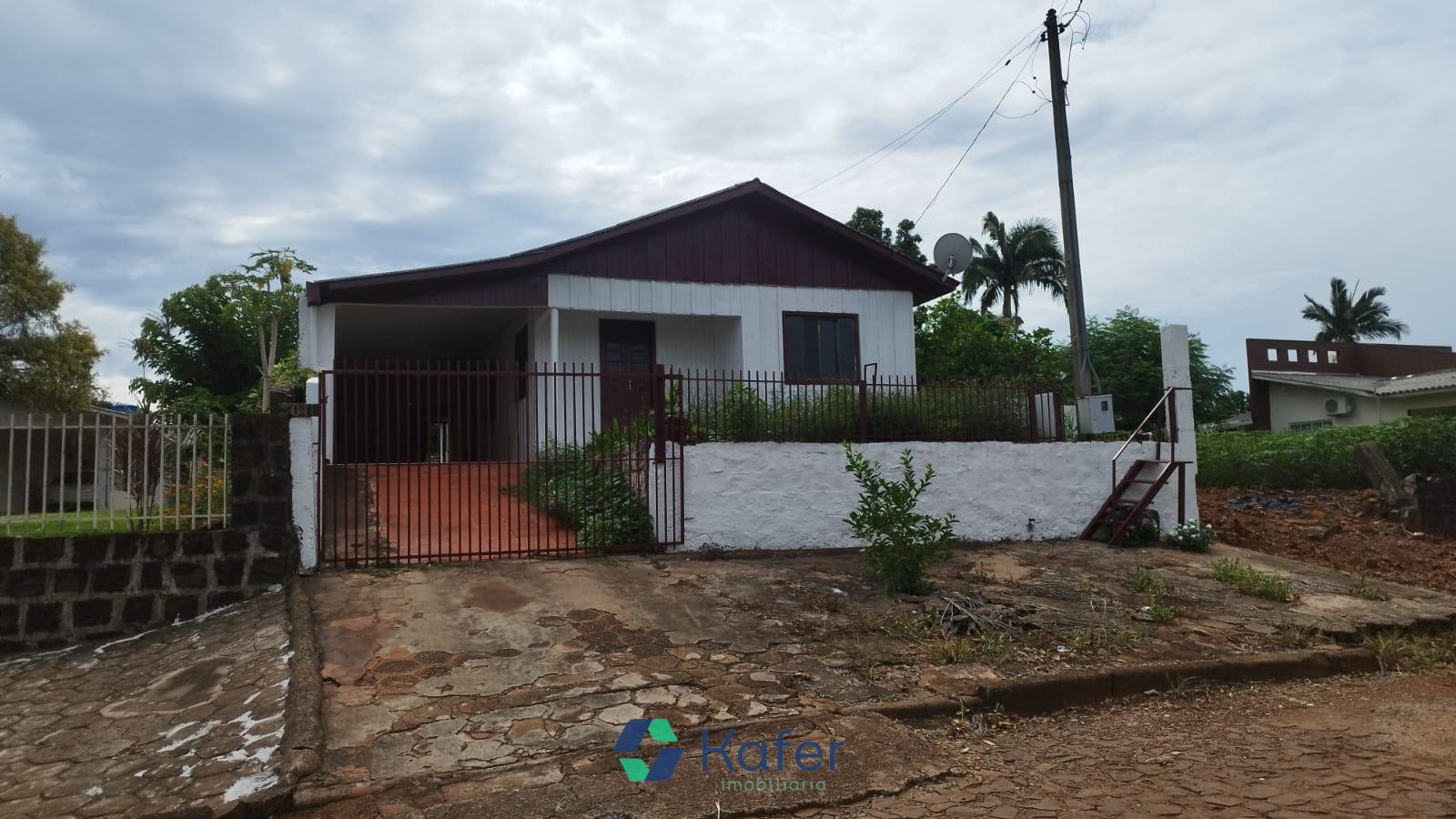 CASA Á VENDA - CENTRO - CAPANEMA PR