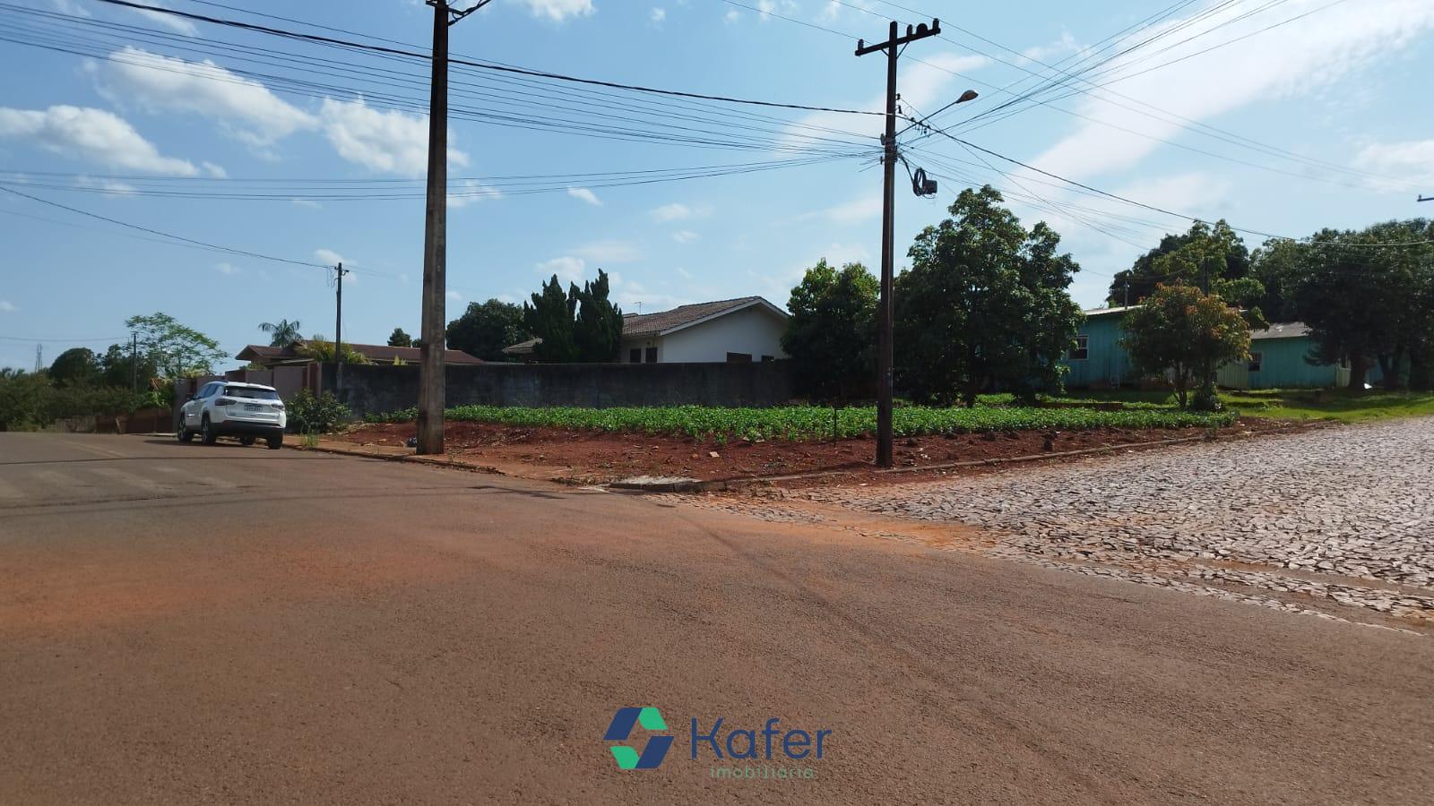 TERRENO Á VENDA - CENTRO - CAPANEMA PR