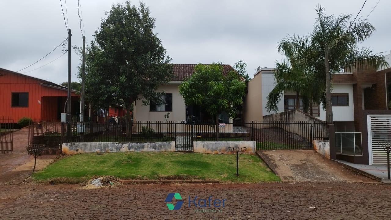 CASA Á VENDA - BAIRRO SÃO CRISTÓVÃO - CAPANEMA PR