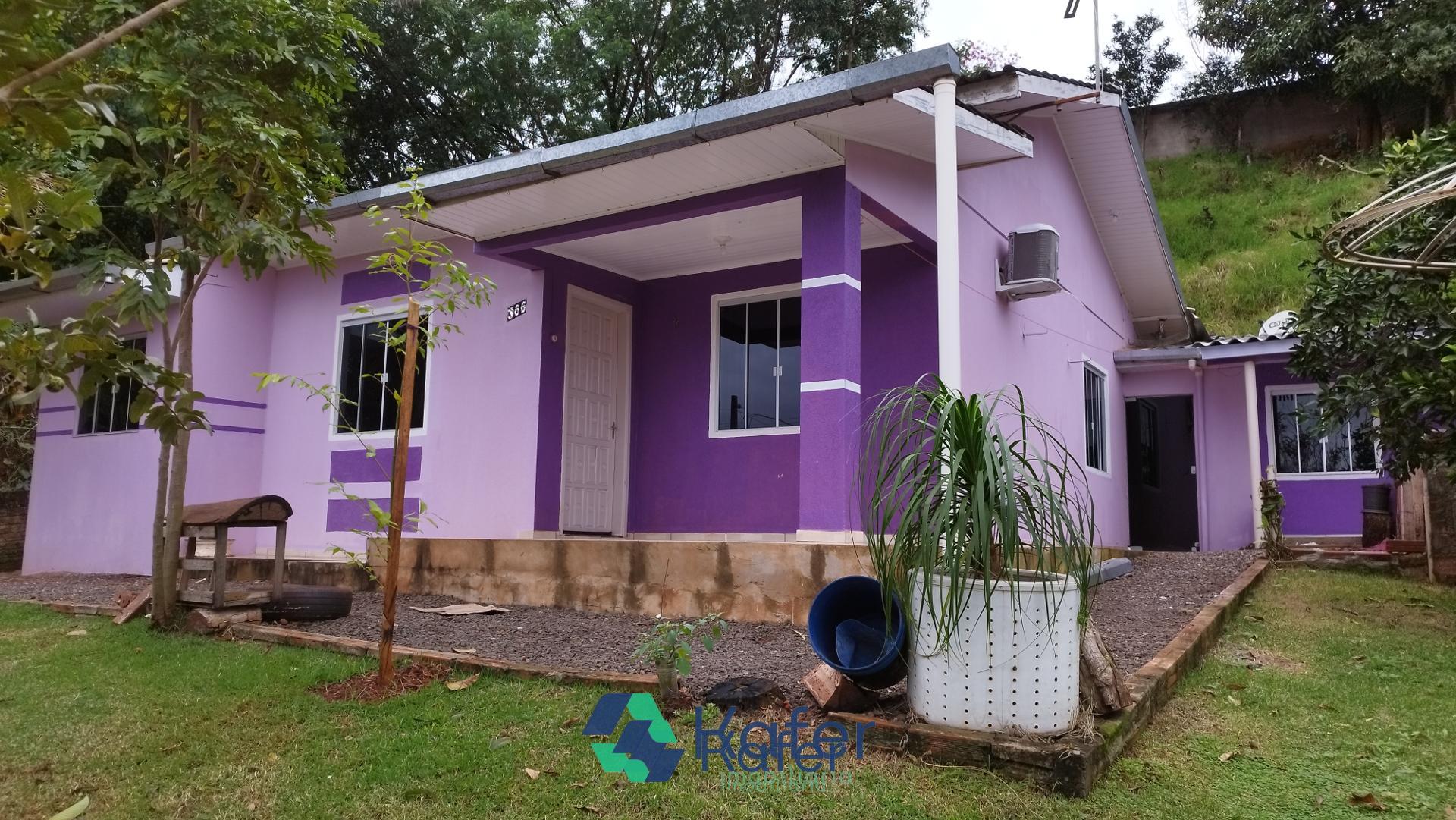 CASA Á VENDA CENTRO CAPANEMA-PR