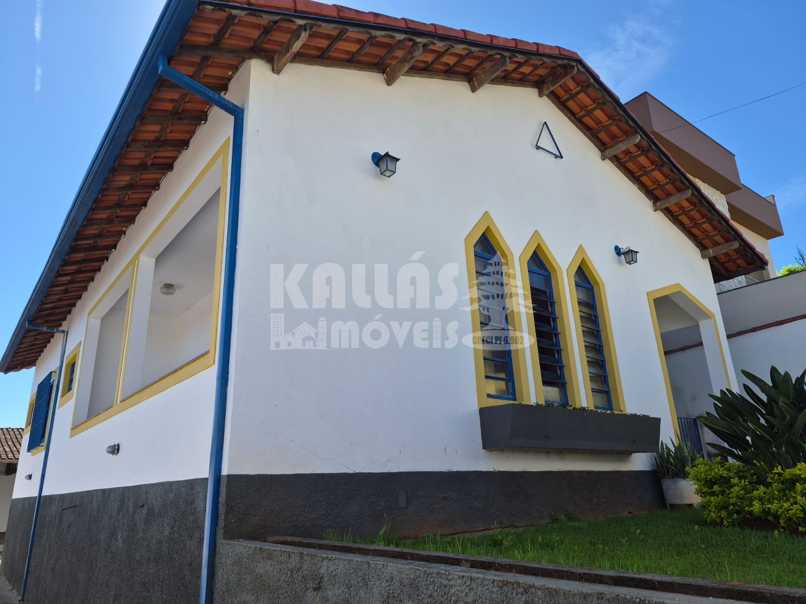 Casa com 3 dormit?rios sendo 1 su?te, sala, cozinha, ?rea serv...