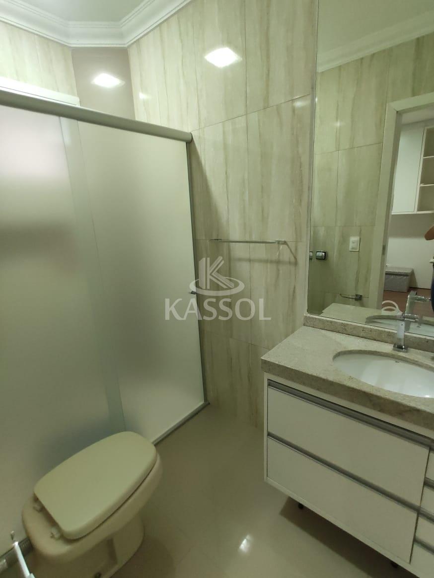 Sobrado com 4 dormitórios à venda,410.00m², REGIÃO DO LAGO, CASCAVEL - PR