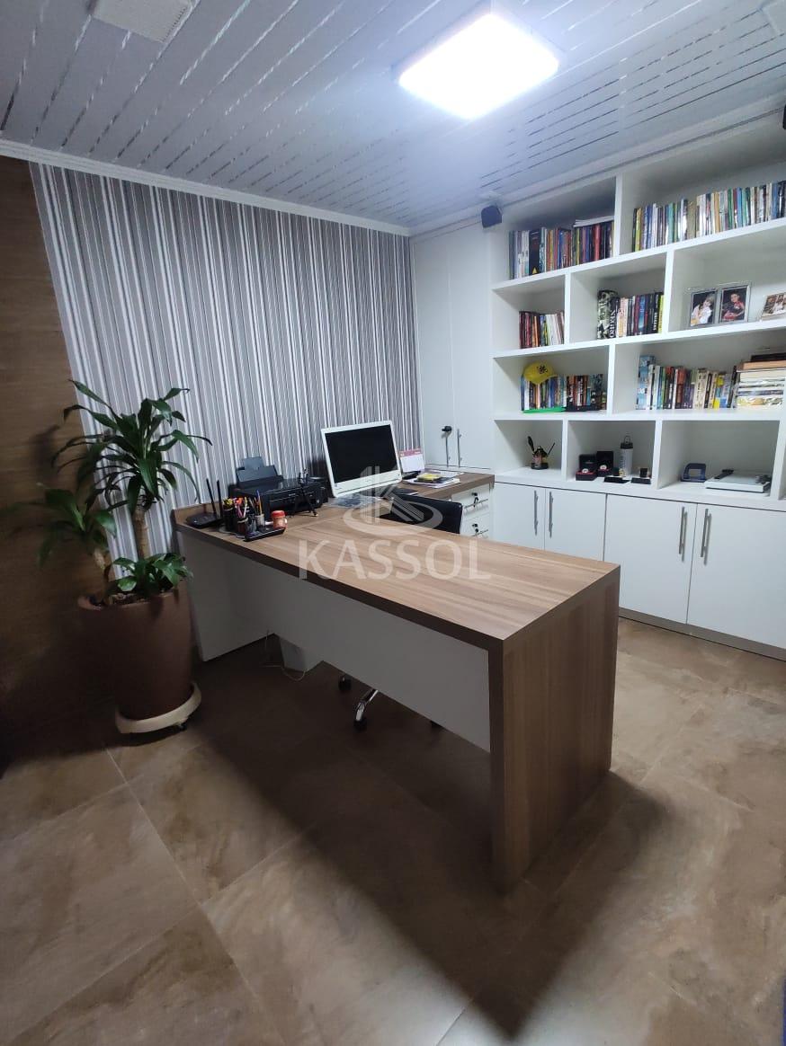 Sobrado com 4 dormitórios à venda,410.00m², REGIÃO DO LAGO, CASCAVEL - PR