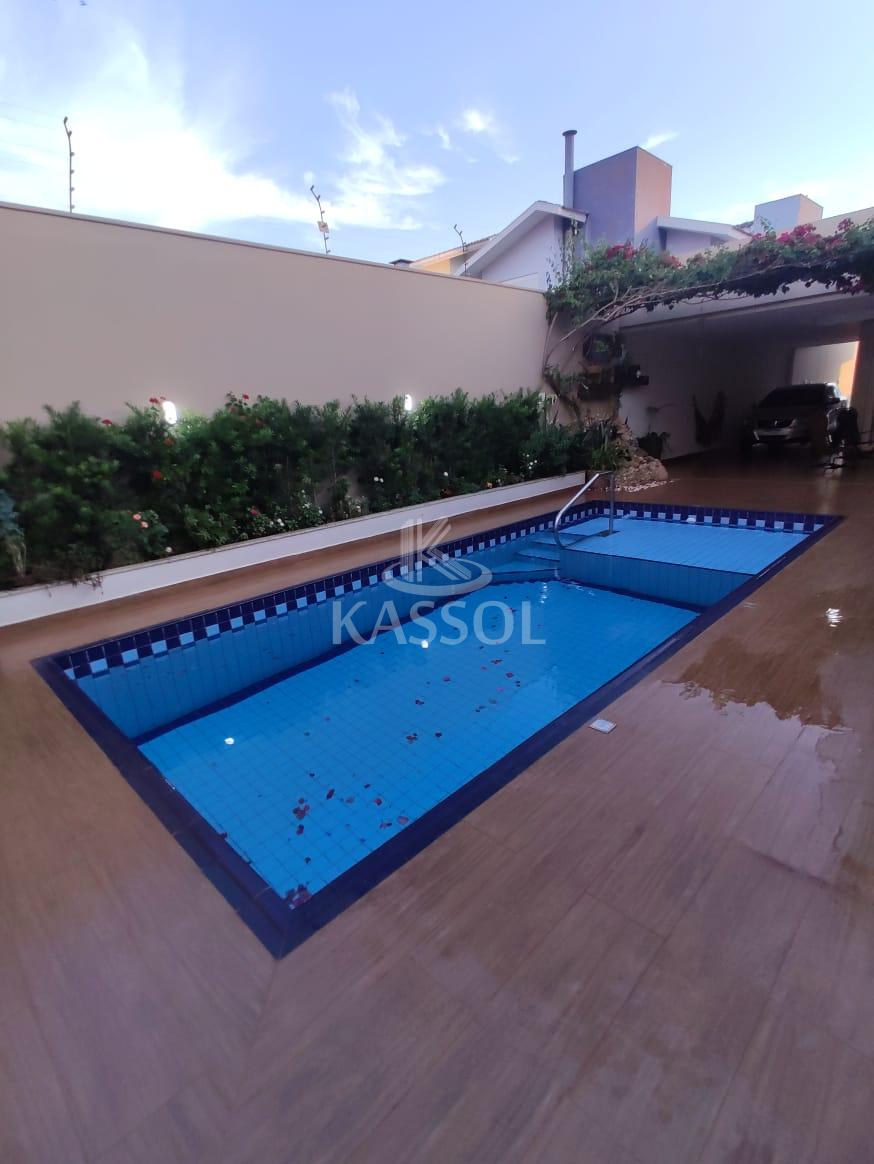 Sobrado com 4 dormitórios à venda,410.00m², REGIÃO DO LAGO, CASCAVEL - PR