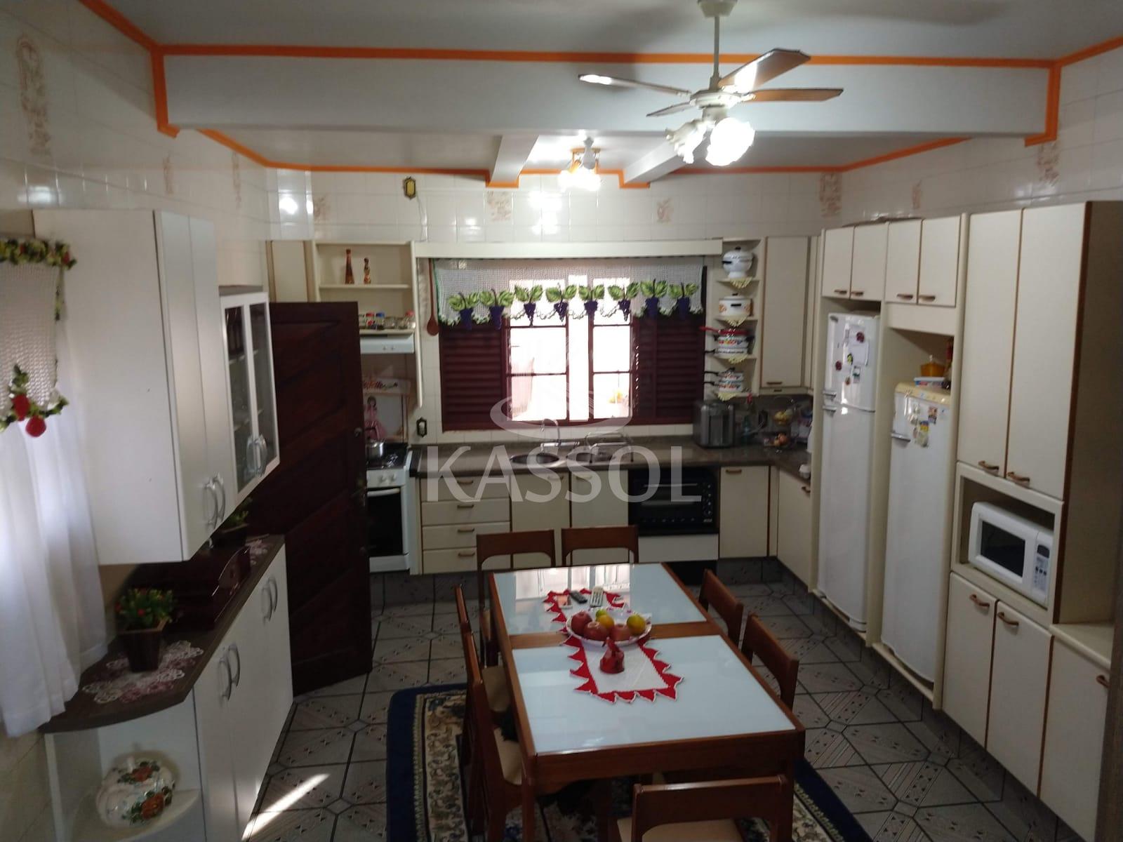 Sobrado com 4 dormitrios venda,3.43 m, RECANTO TROPICAL, CASCAVEL - PR