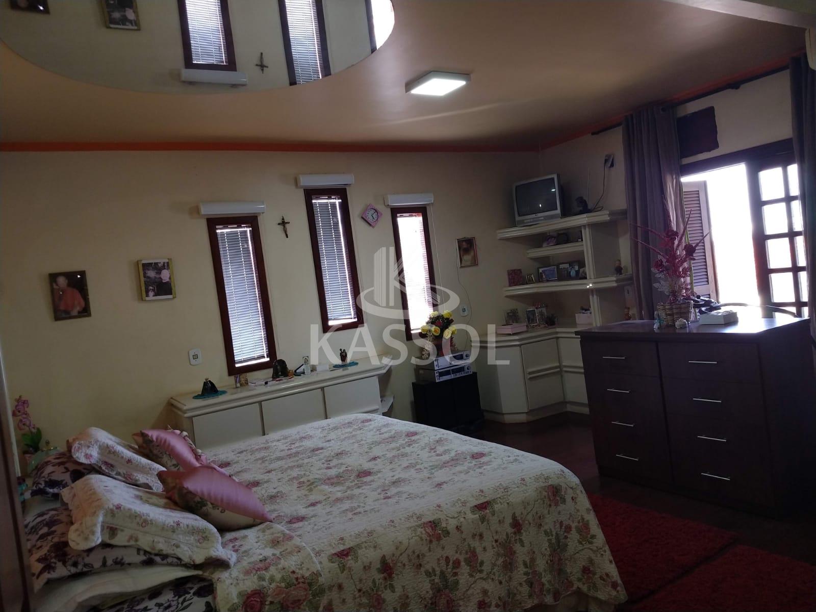Sobrado com 4 dormitrios venda,3.43 m, RECANTO TROPICAL, CASCAVEL - PR