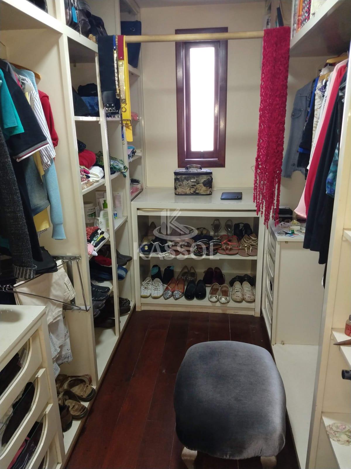 Sobrado com 4 dormitrios venda,3.43 m, RECANTO TROPICAL, CASCAVEL - PR
