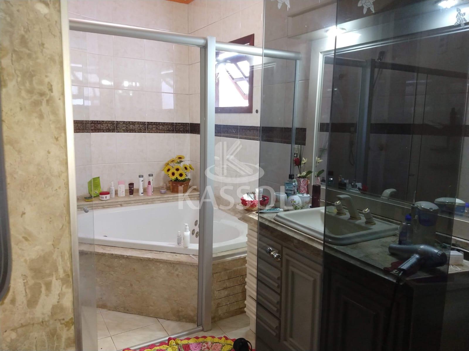 Sobrado com 4 dormitrios venda,3.43 m, RECANTO TROPICAL, CASCAVEL - PR