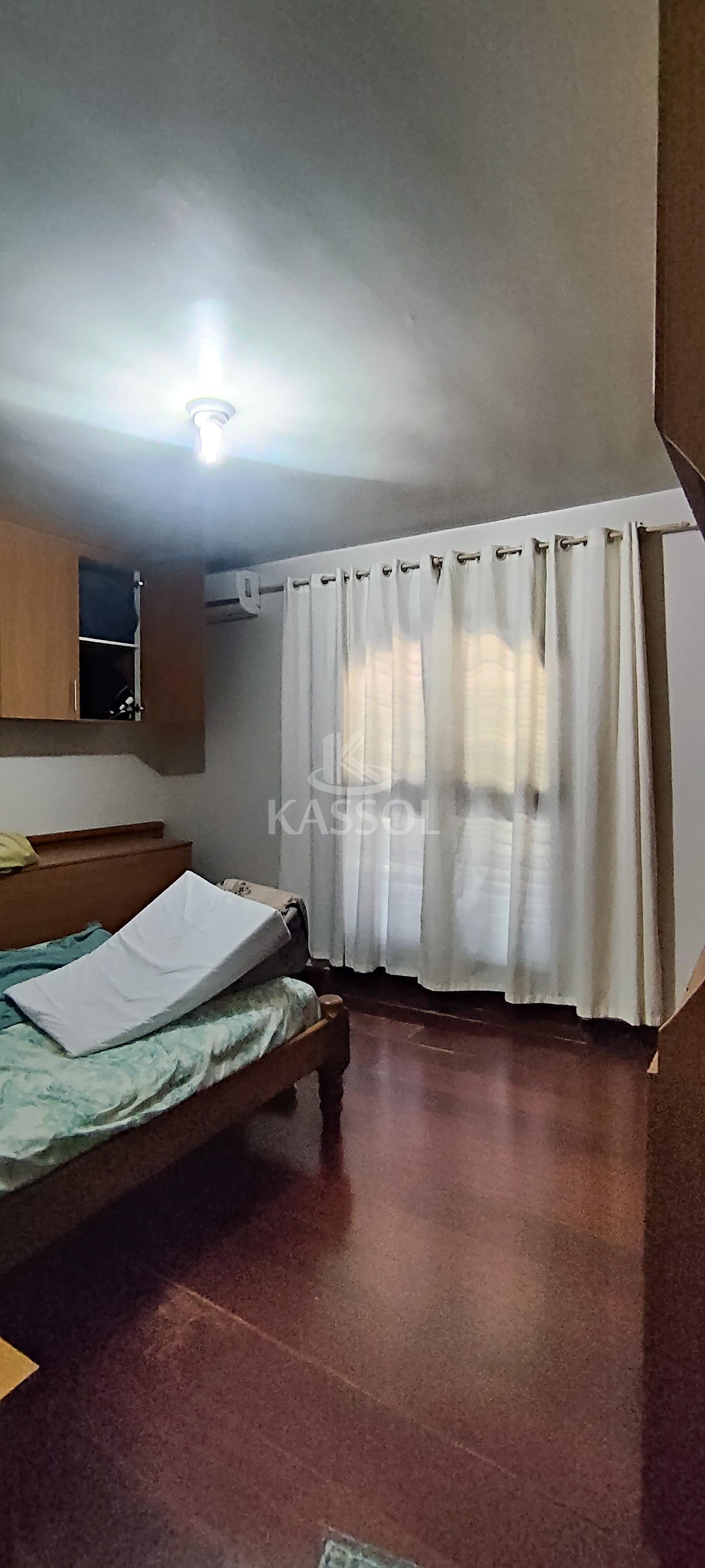 SOBRADO A VENDA NO COUNTRY, ENTRE AS R.RAFAEL PICCOLI E 13 DE MAIO,CASCAVEL - PR