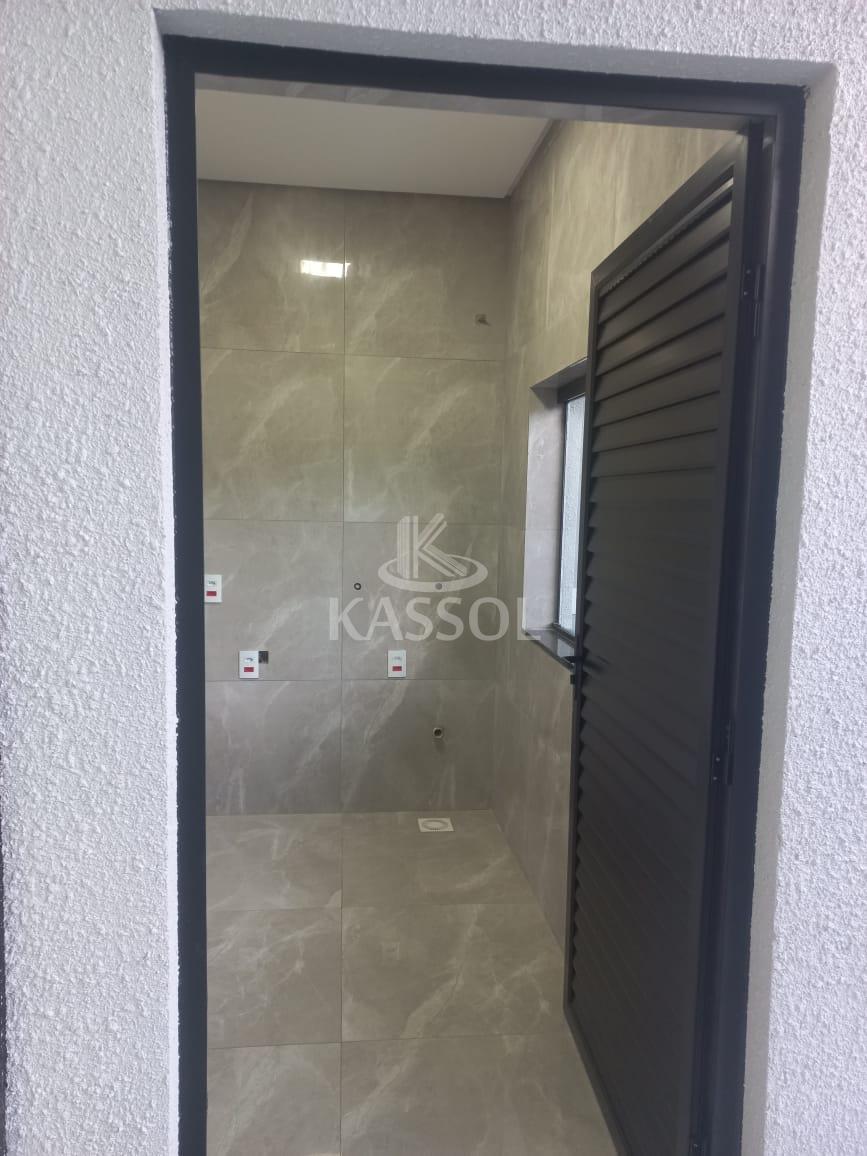 SOBRADO NOVO NO CENTRO