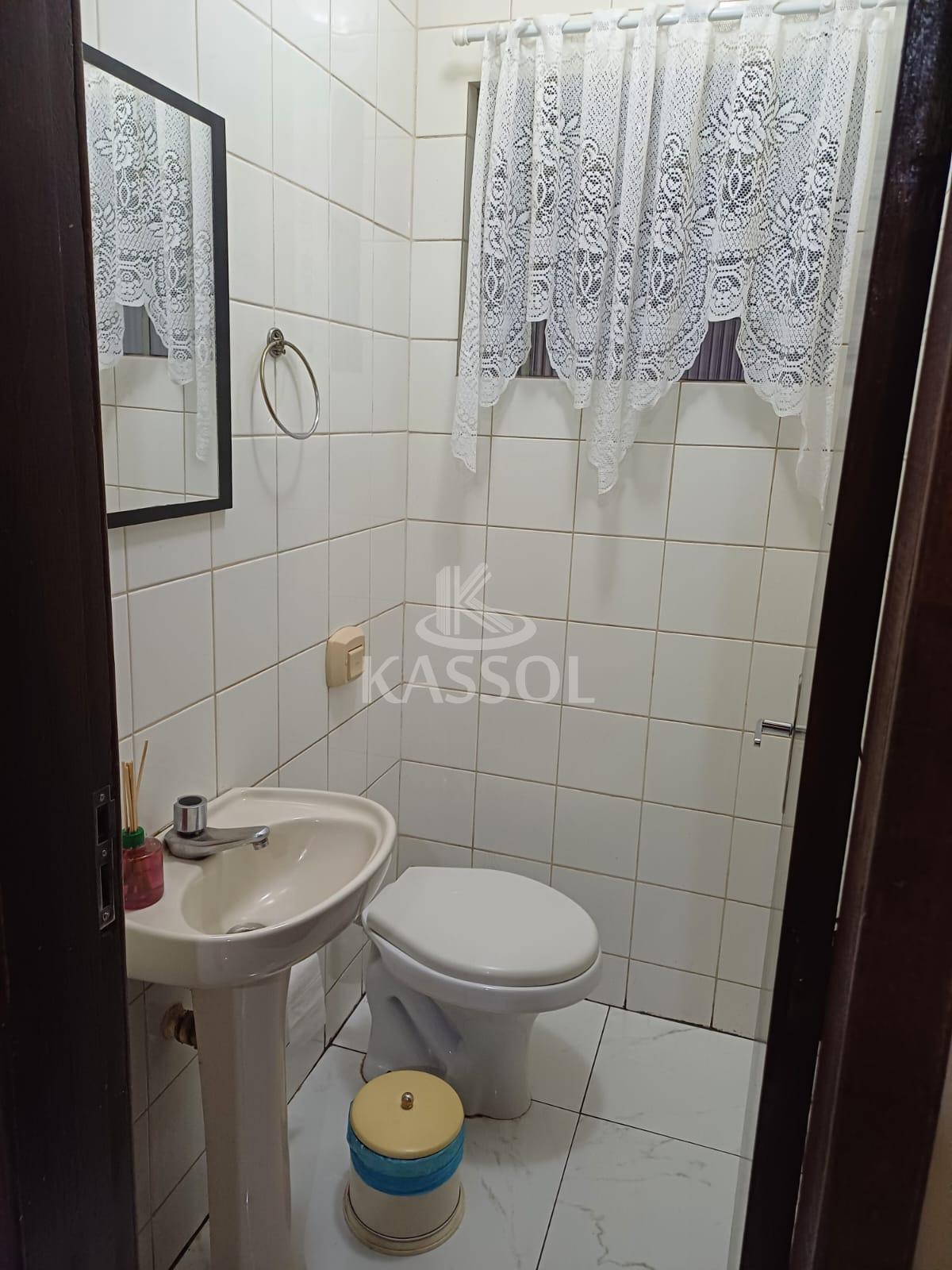 Excelente sobrado mobiliado na regiao do Lago, com suite, 2 quartos, sala, cozinha, bwc social, lav