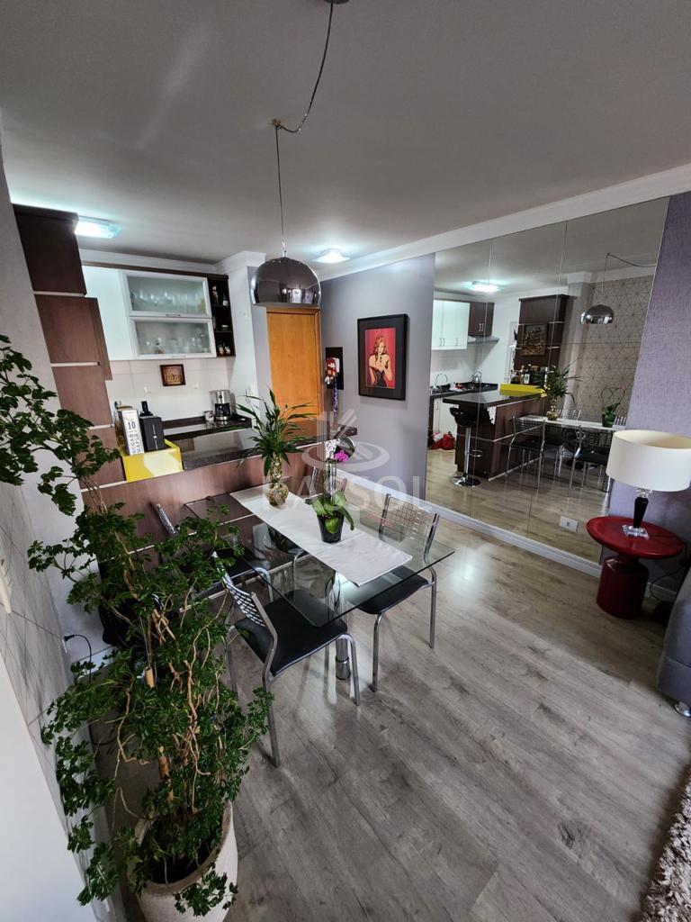 Apartamento a venda com 02 quartos mobiliado no Centro de Cascavel.