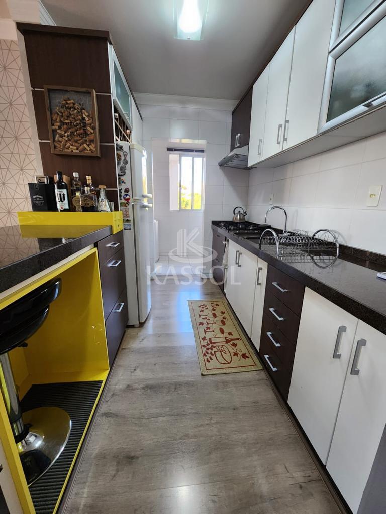 Apartamento a venda com 02 quartos mobiliado no Centro de Cascavel.