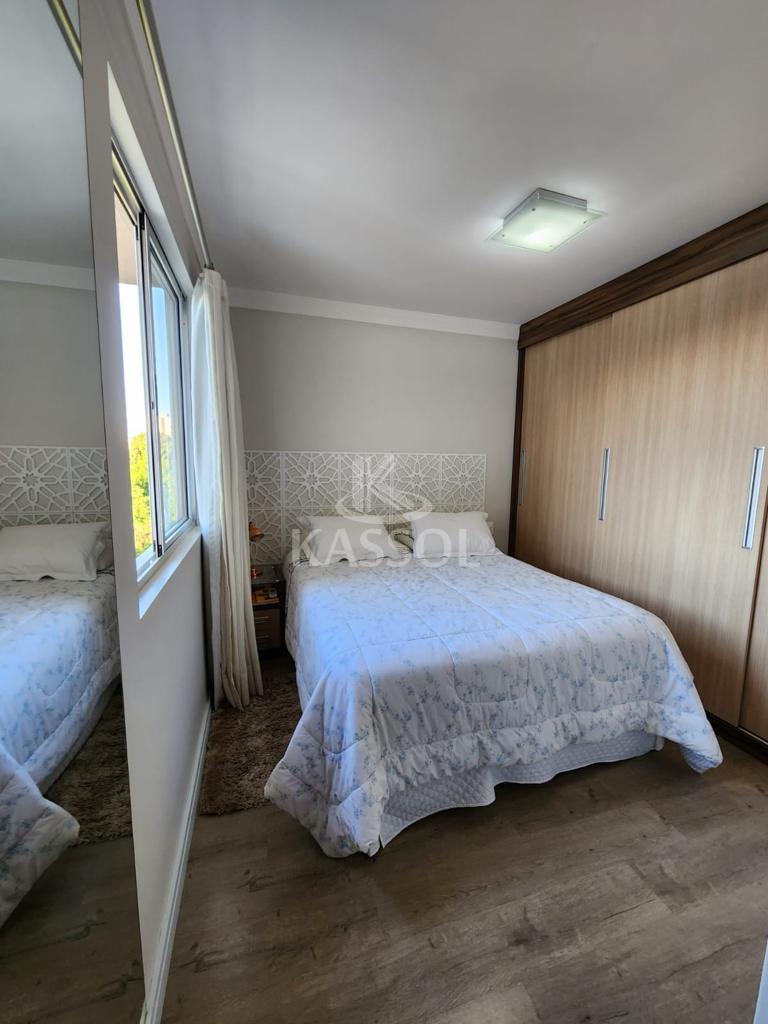Apartamento a venda com 02 quartos mobiliado no Centro de Cascavel.