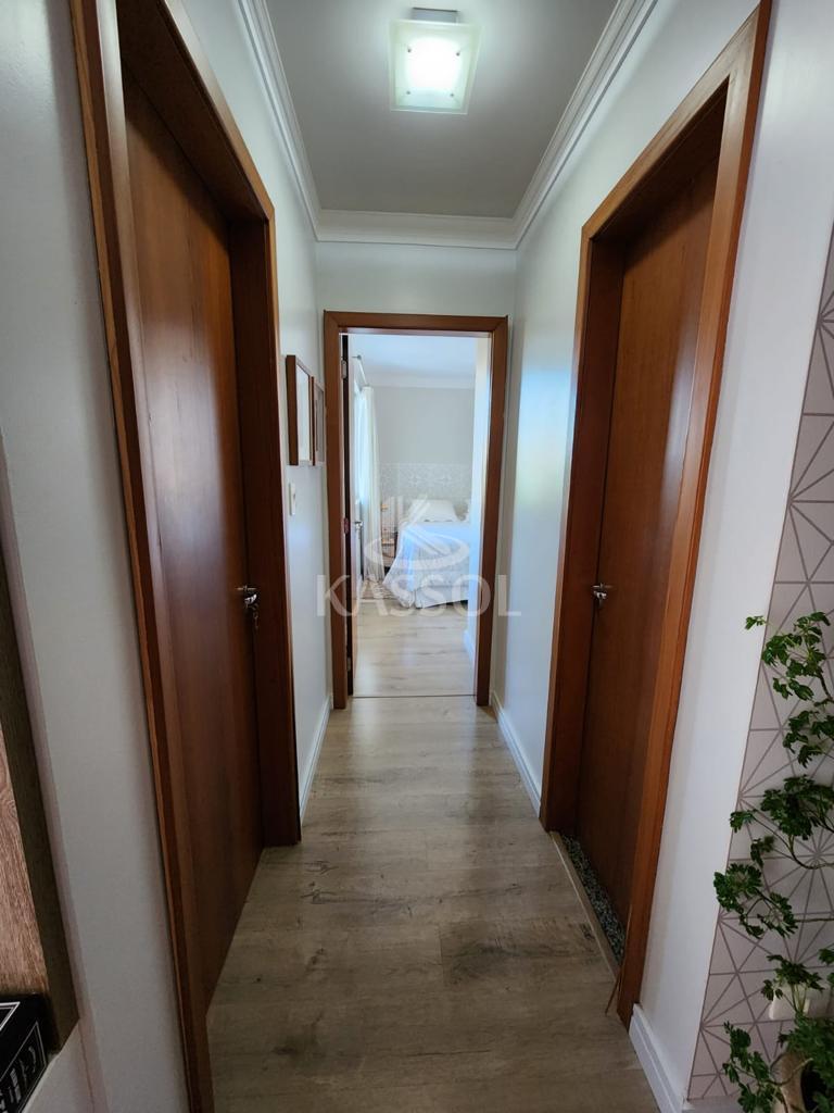 Apartamento a venda com 02 quartos mobiliado no Centro de Cascavel.