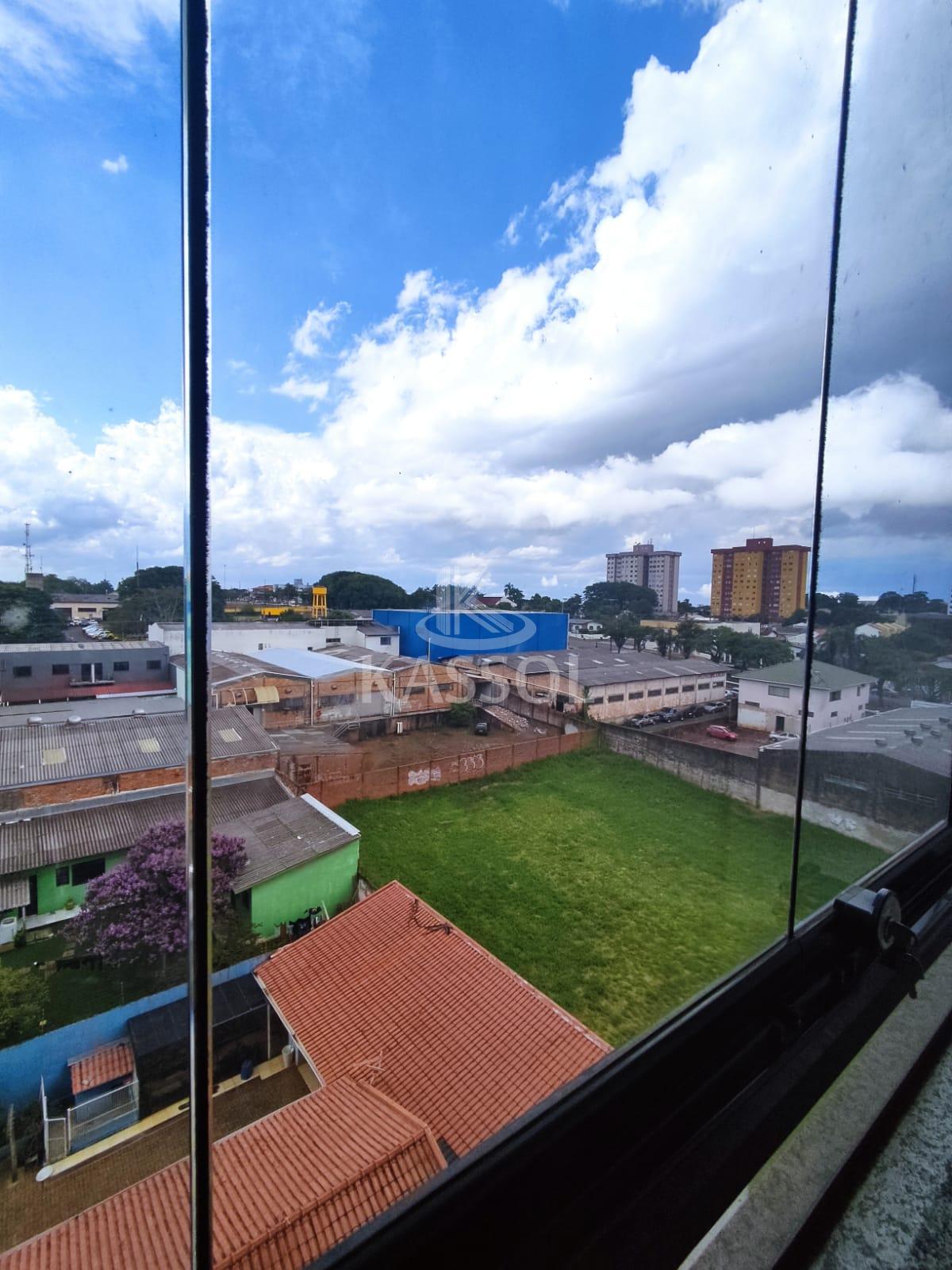 Apartamento com móveis planejados, com 02 quartos, sendo 01 Su...