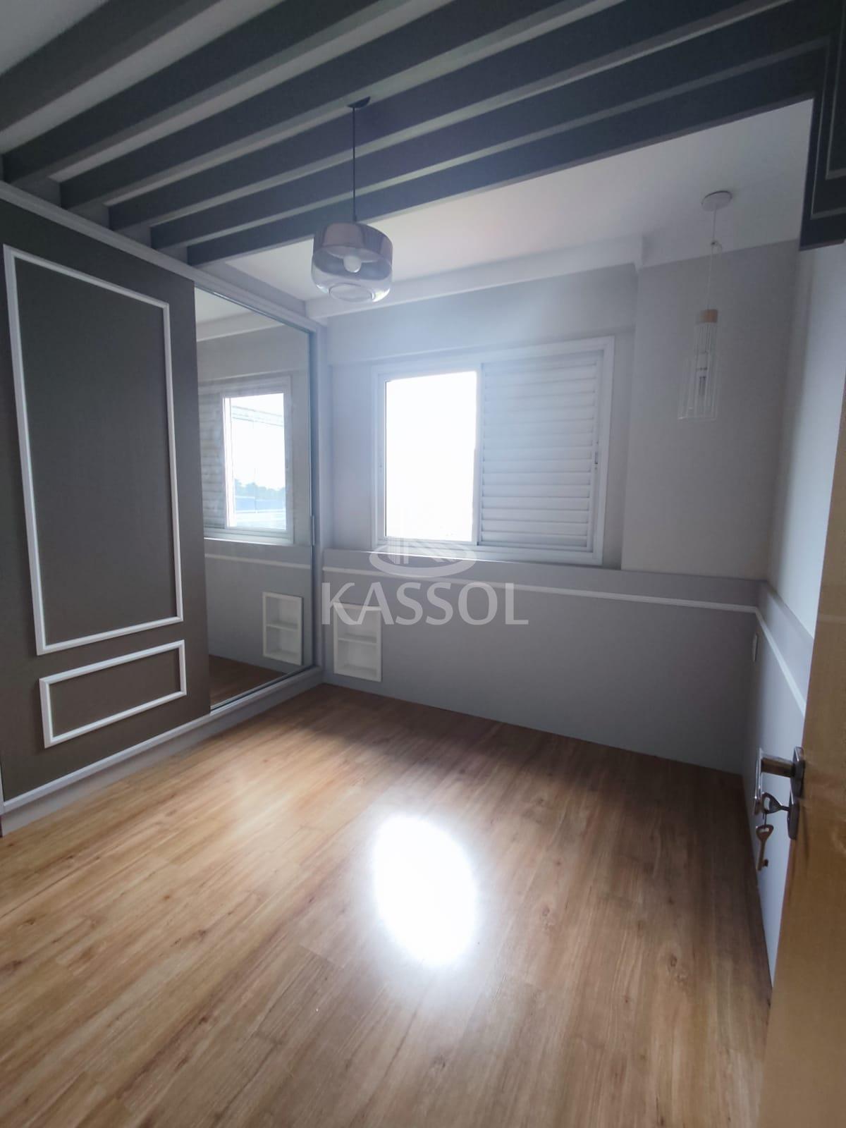 Apartamento com móveis planejados, com 02 quartos, sendo 01 Suíte.