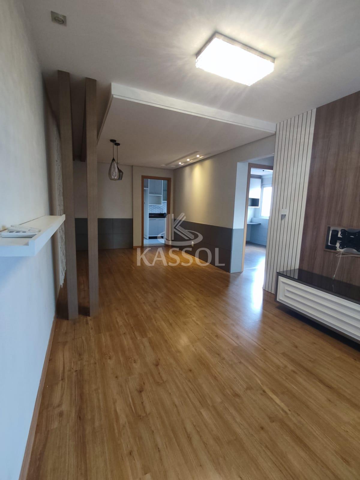 Apartamento com móveis planejados, com 02 quartos, sendo 01 Suíte.
