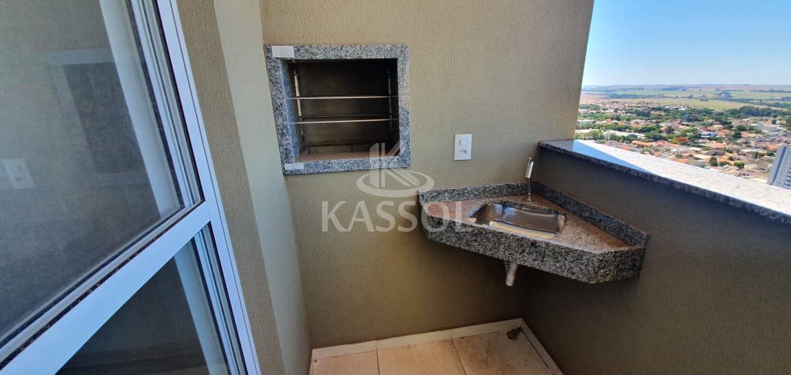 Apartamento com 01 Suite +02  dormitórios à venda, Edifício Th...